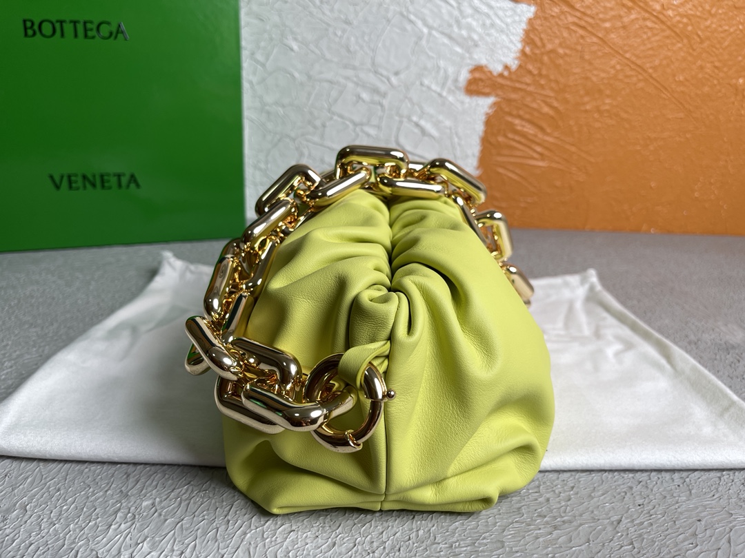 [TOP] Bottega Veneta BV The Pouch Bag Cowhide with Chain 31*16*12cm - Yellow - 711 Luxury