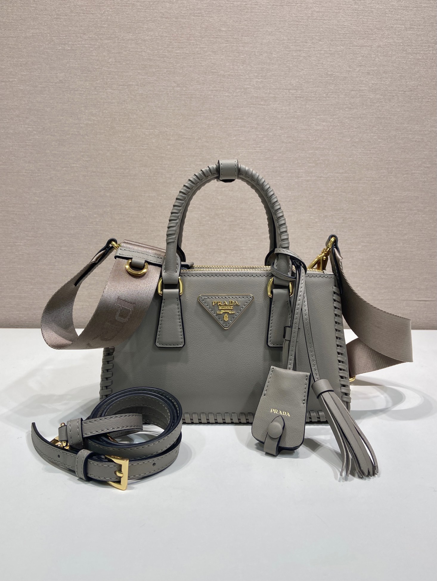[TOP] PRADA Galleria Bag 21x12.5x8.5cm - Grey - 711 Luxury