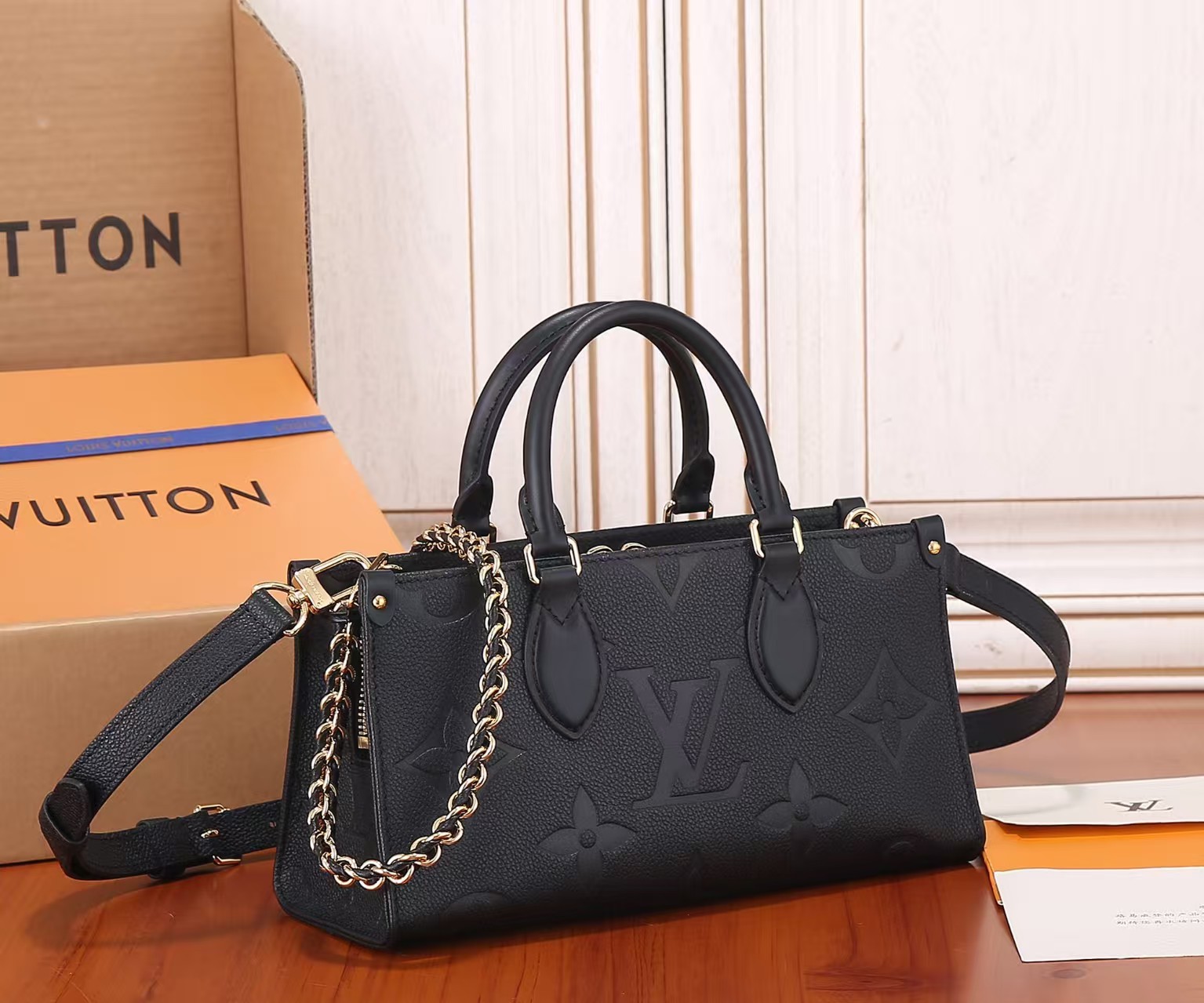 [TOP] Louis Vuitton LV On The Go East West Bag Cow Leather 25x13x10 cm- Black - 711 Luxury