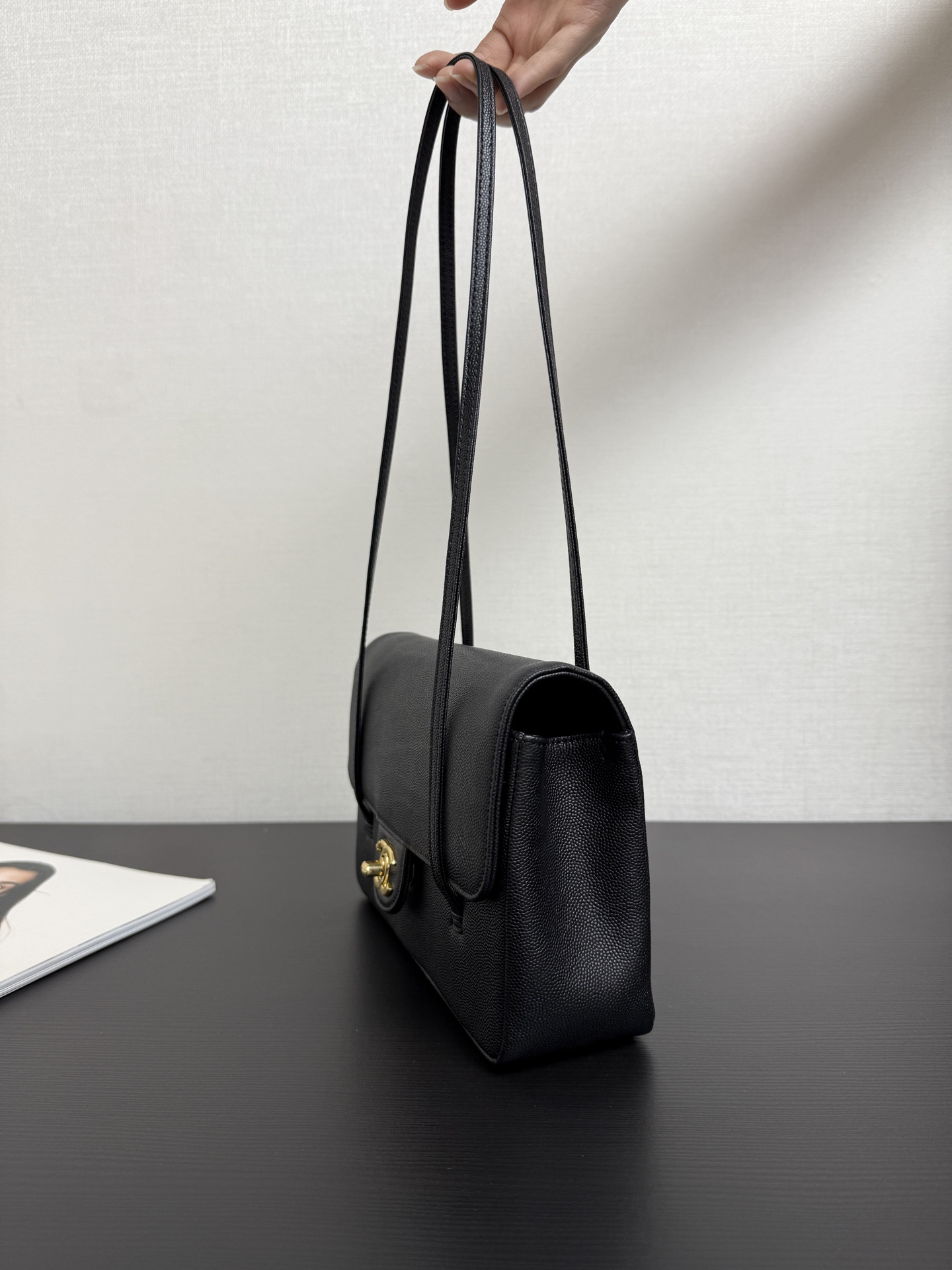 [TOP] CHANEL Preppy Coco Shoulder Bag 22x16x6cm - Black & GHW - 711 Luxury
