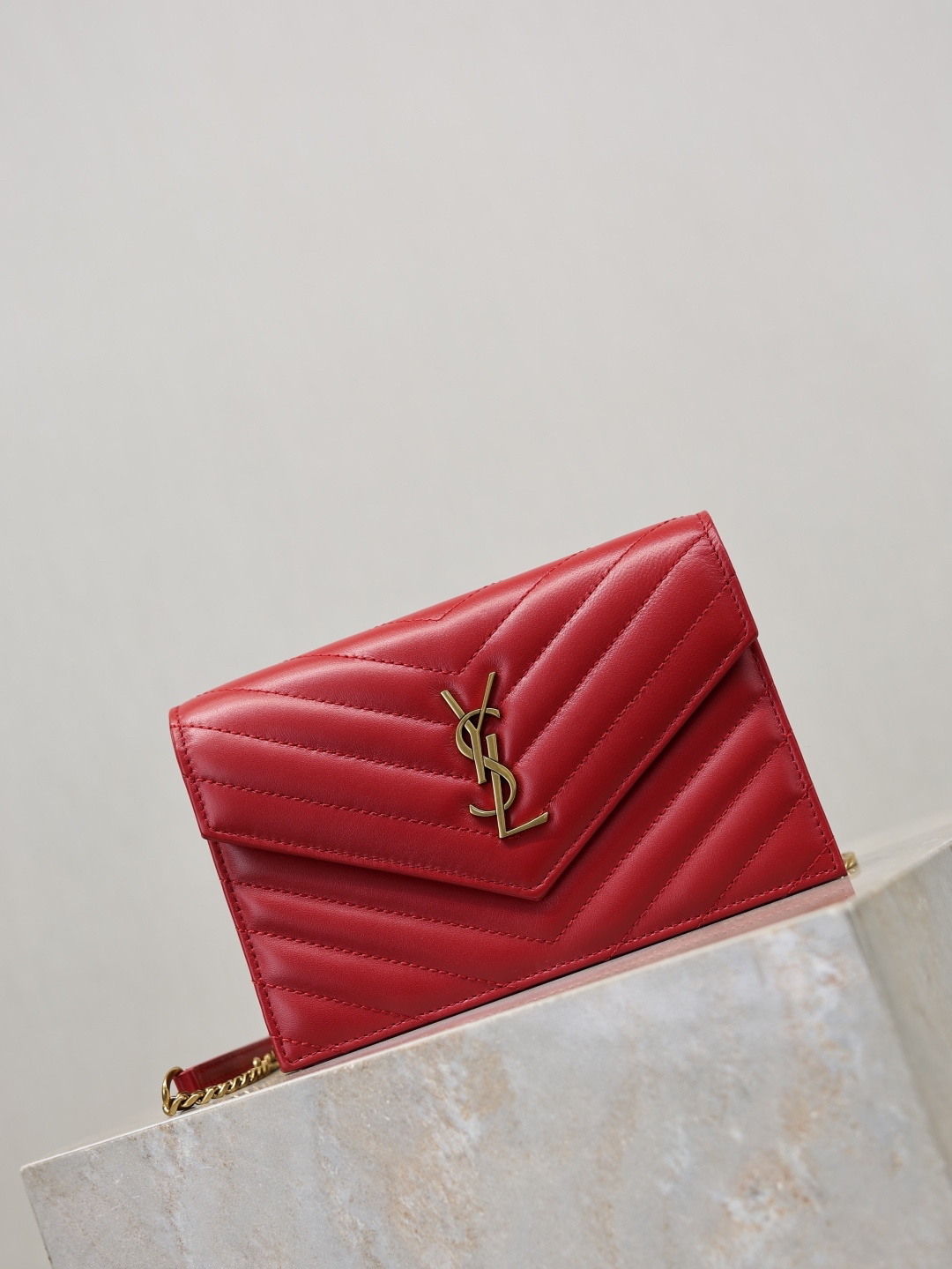[TOP] Yves Saint Laurent YSL Woc Bag Lambskin 19x11.5x4cm - Red & GHW - 711 Luxury