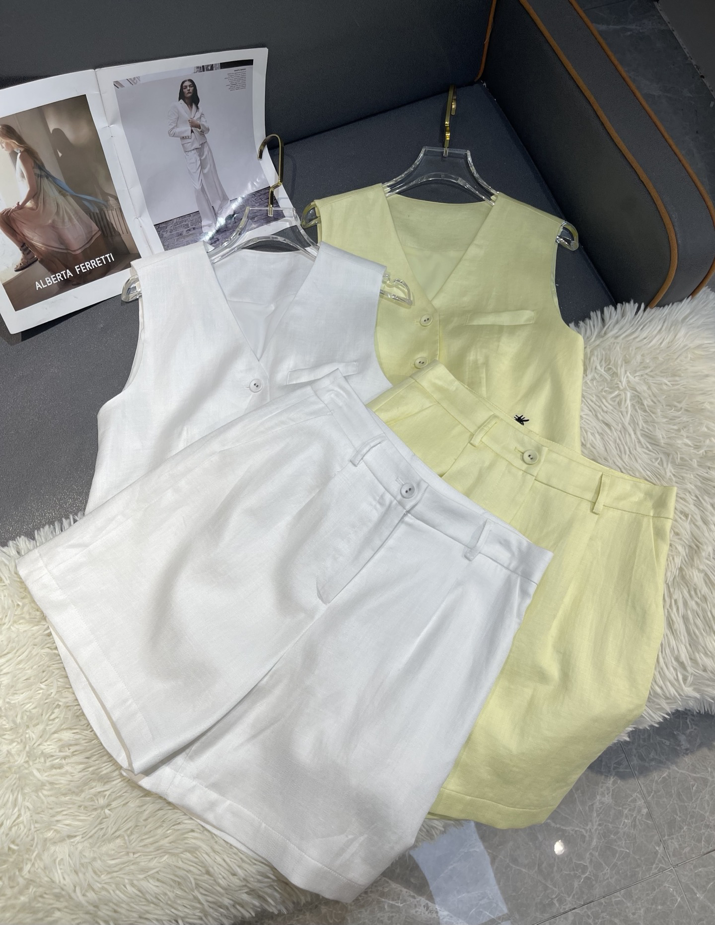 [TOP] Christian Dior  Suit - White