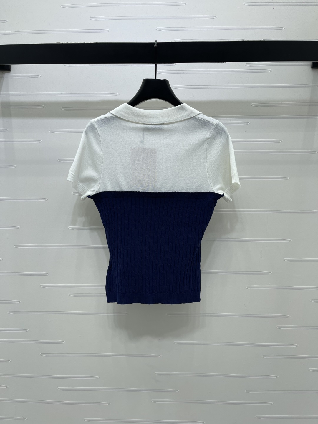 [TOP] Miu Miu Knit Top - White and Navy Blue - 711 Luxury