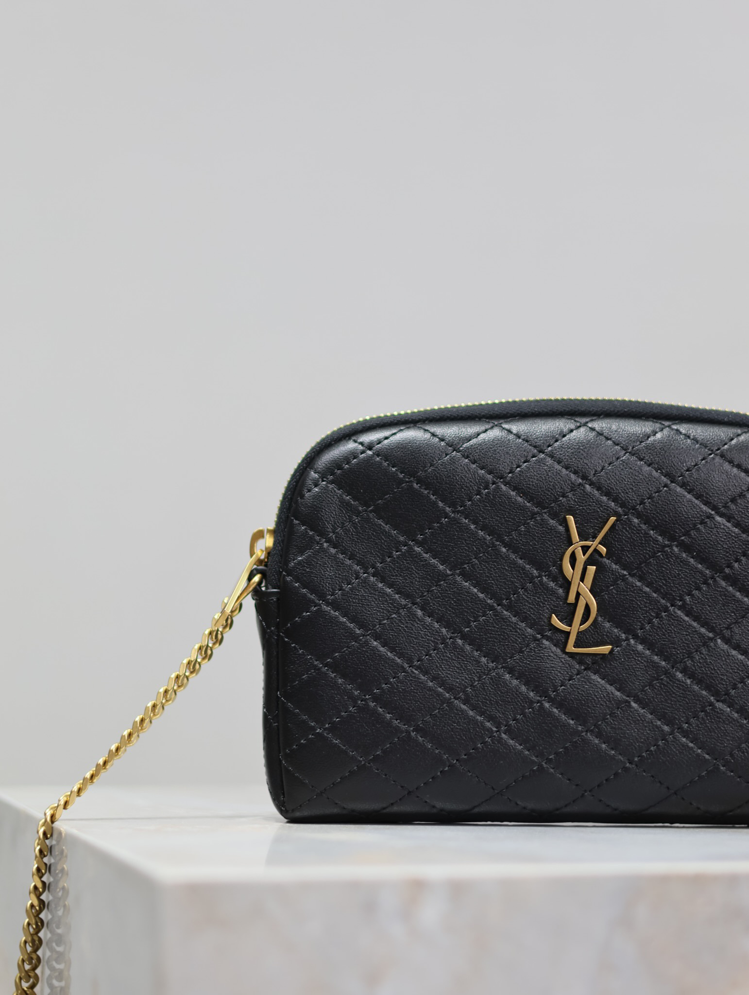 [TOP] Yves Saint Laurent YSL Gaby Bag Lambskin 19x3x3.5cm - Black & GHW - 711 Luxury