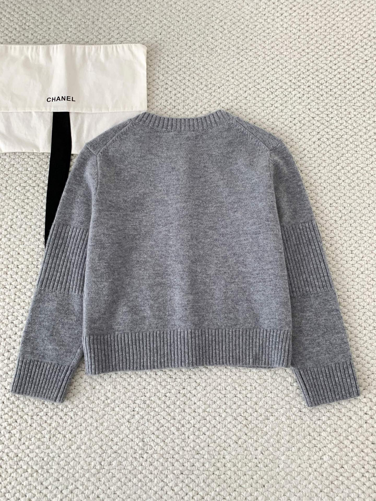 [TOP] CHANEL Knit Cardigan - Gray - 711 Luxury