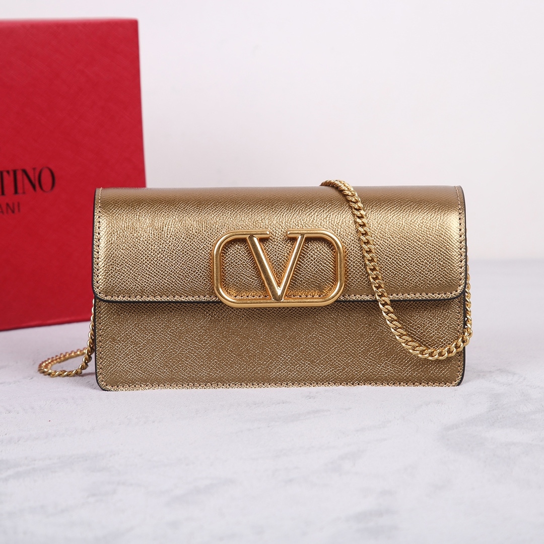 [TOP] VALENTINO Garavani VLogo Signature Bag 20 x 10.5 x 4 cm - Gold - 711 Luxury