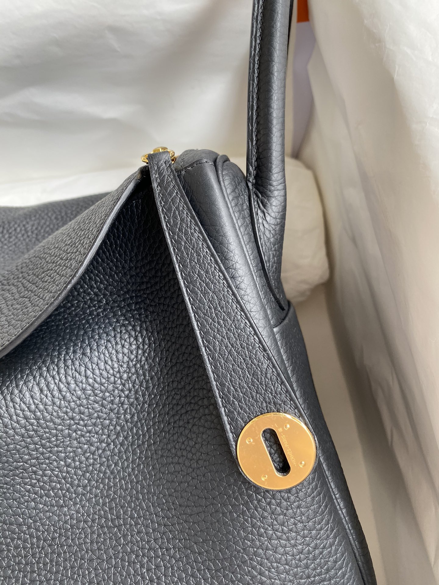 [TOP] HERMES Lindy Taurillon Clemence Leather 30 CM - Black - SHW/GHW - 711 Luxury