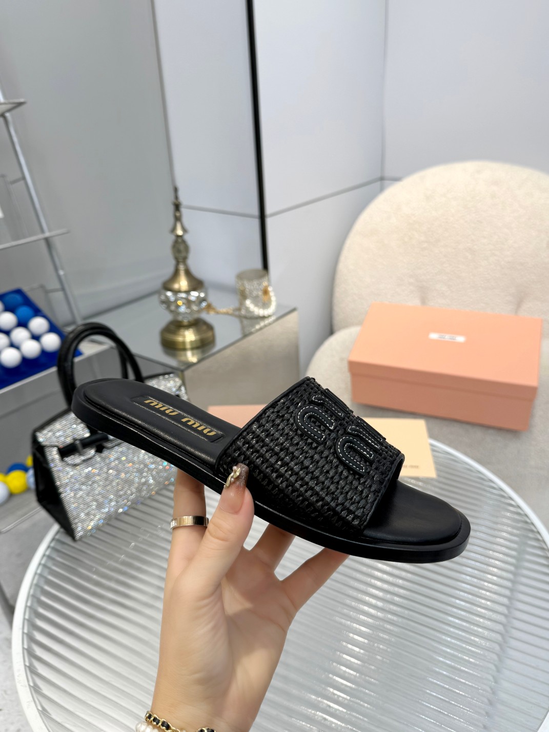 [TOP] Miu Miu Slippers - Black - 711 Luxury