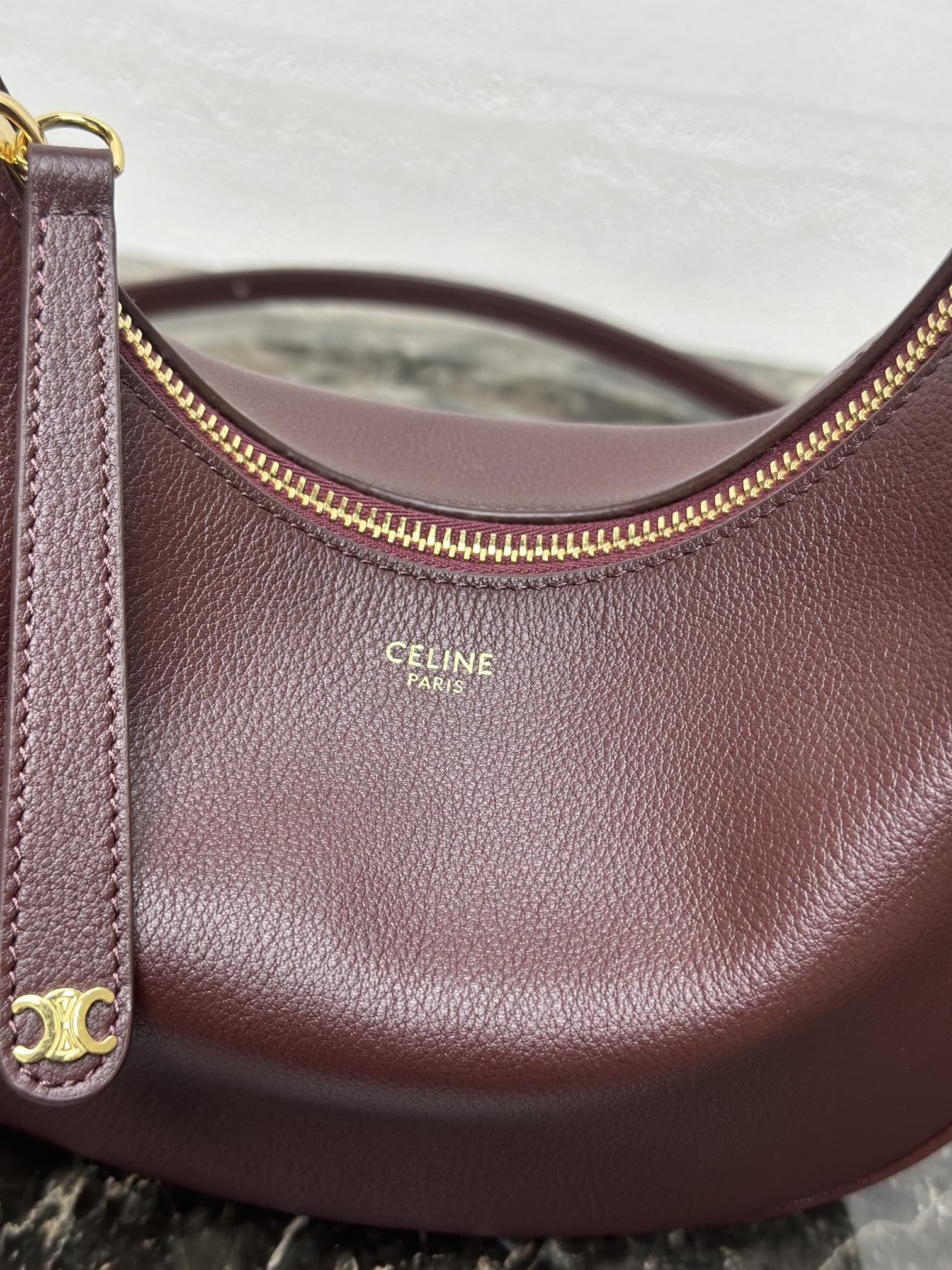 [TOP] CELINE Teen Lulu Bag Calfskin 21x24x5cm - Dark Red