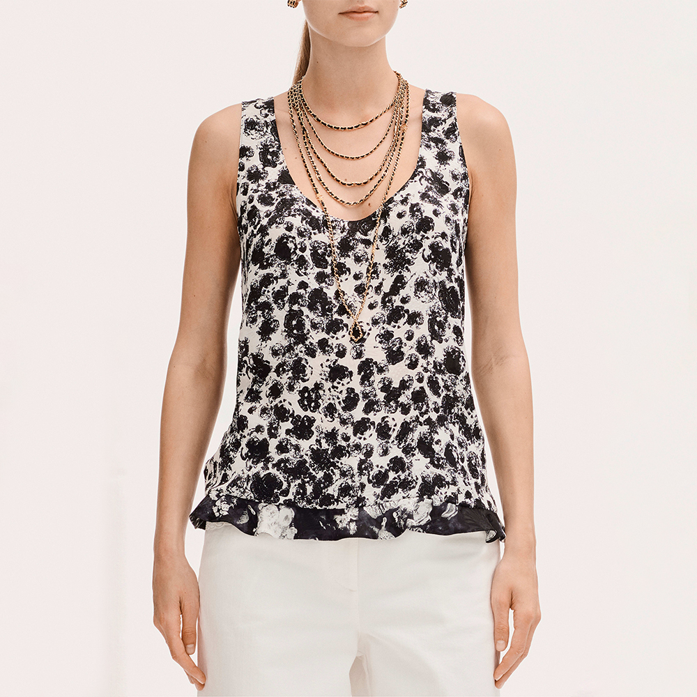Chanel black Clothing Chanel Top Printed Silk Jacquard White Black #379214 | Nigo Office
