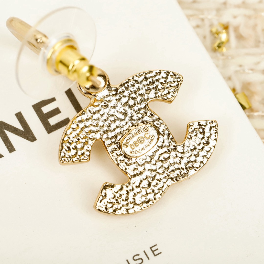 [TOP] CHANEL Earrings - Gold