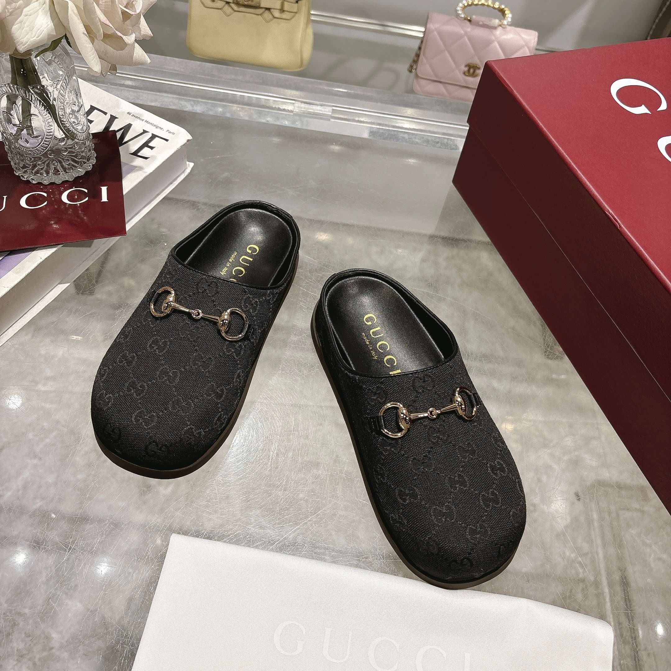 [TOP] GUCCI Slippers - Black - 711 Luxury
