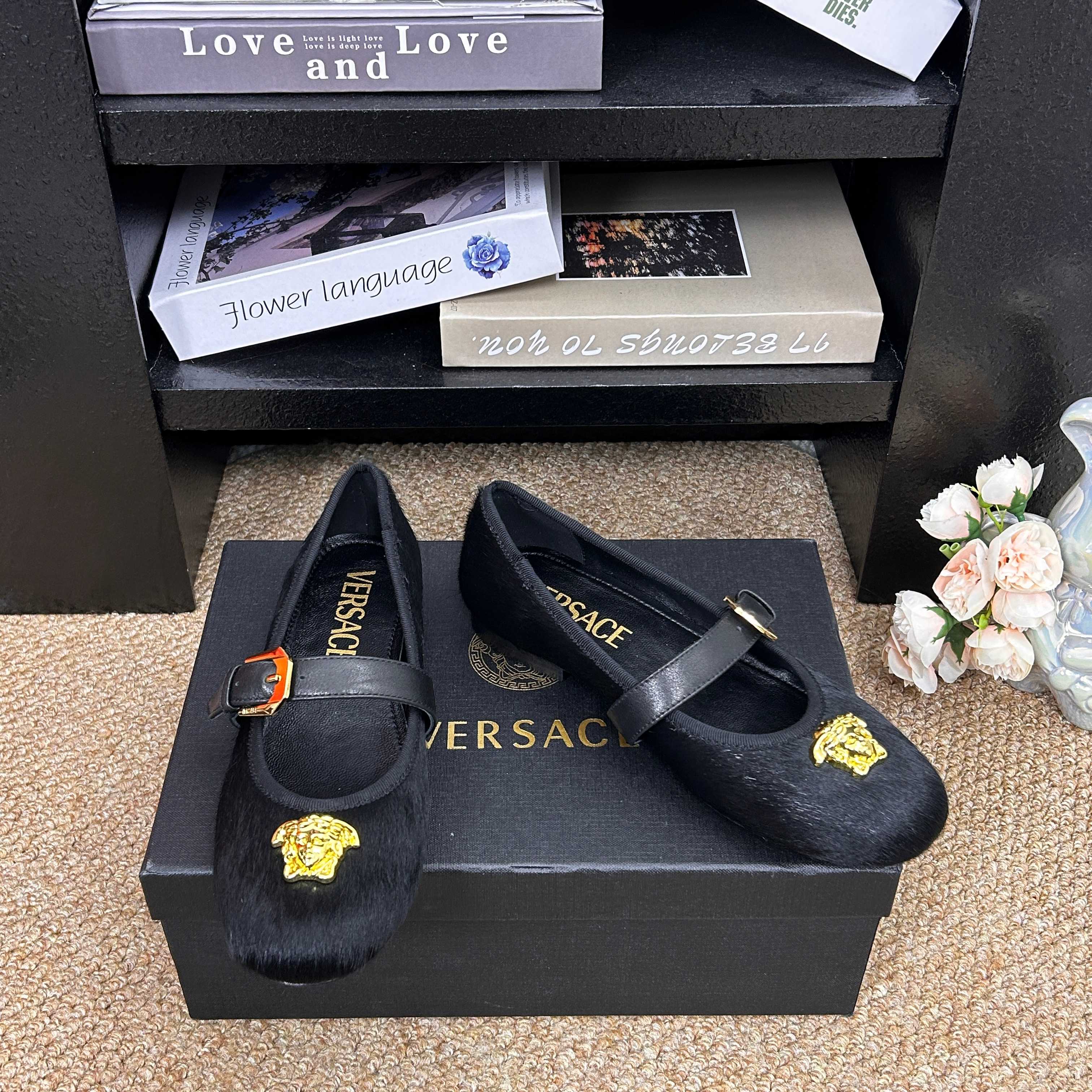 [TOP] VERSACE Flat Shoes - 6 Colors