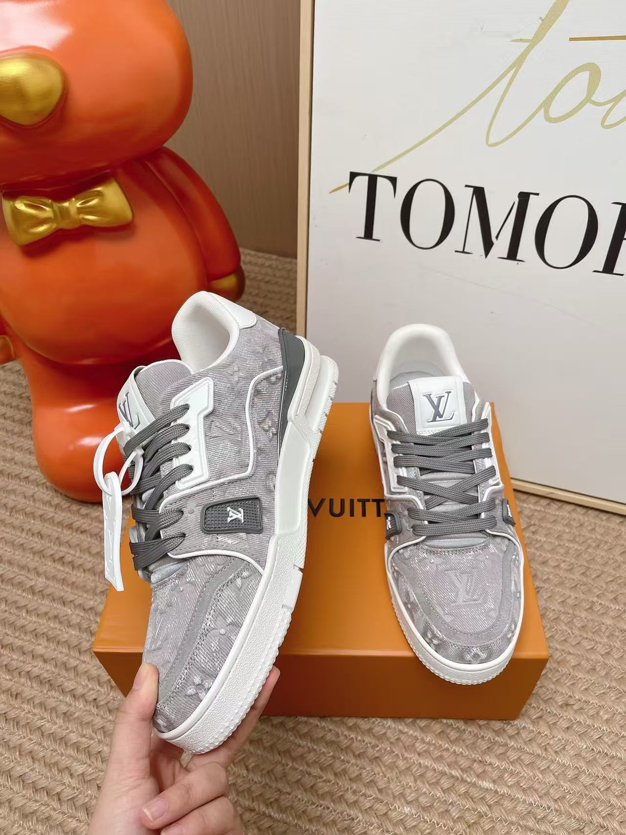 [TOP] Louis Vuitton LV Men's Casual Shoes - Grey - 711 Luxury