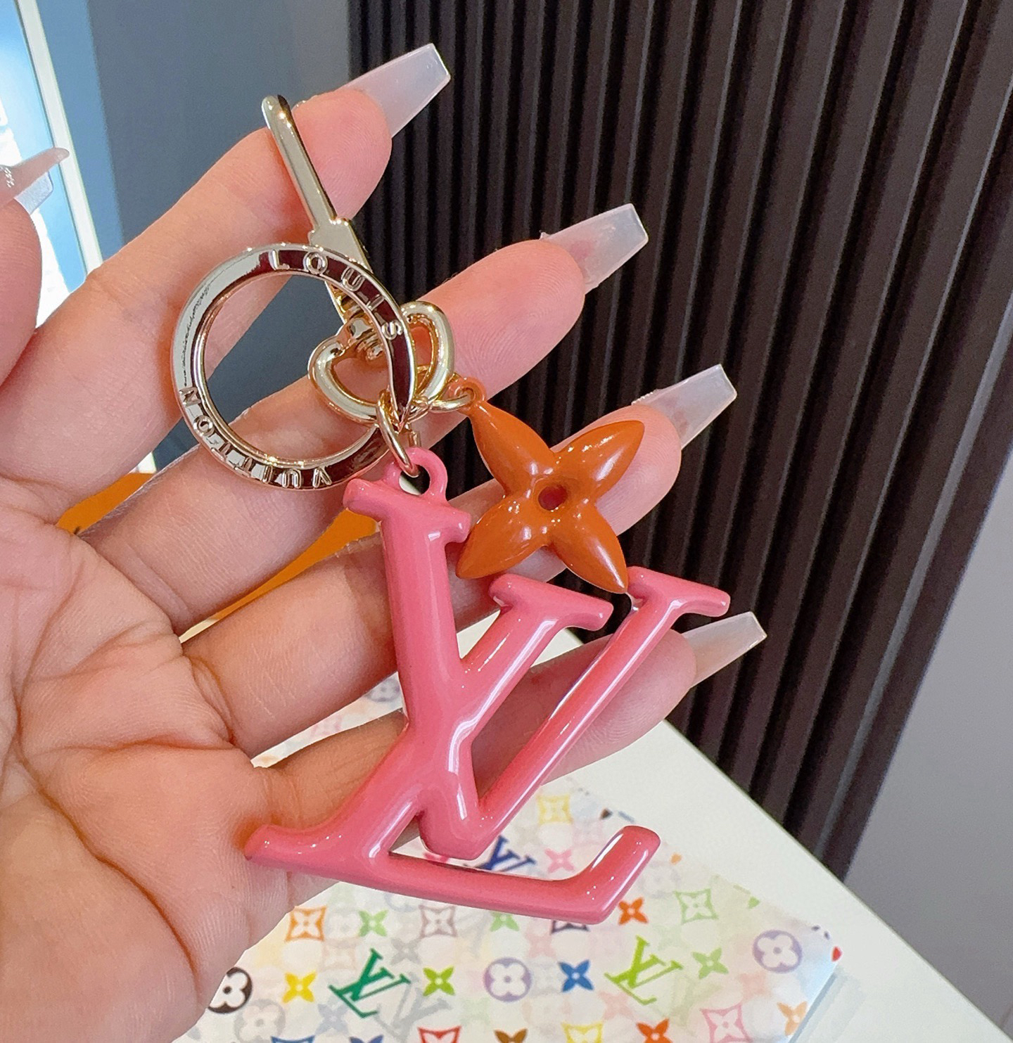 [TOP] Louis Vuitton LV Keychain - Pink - 711 Luxury