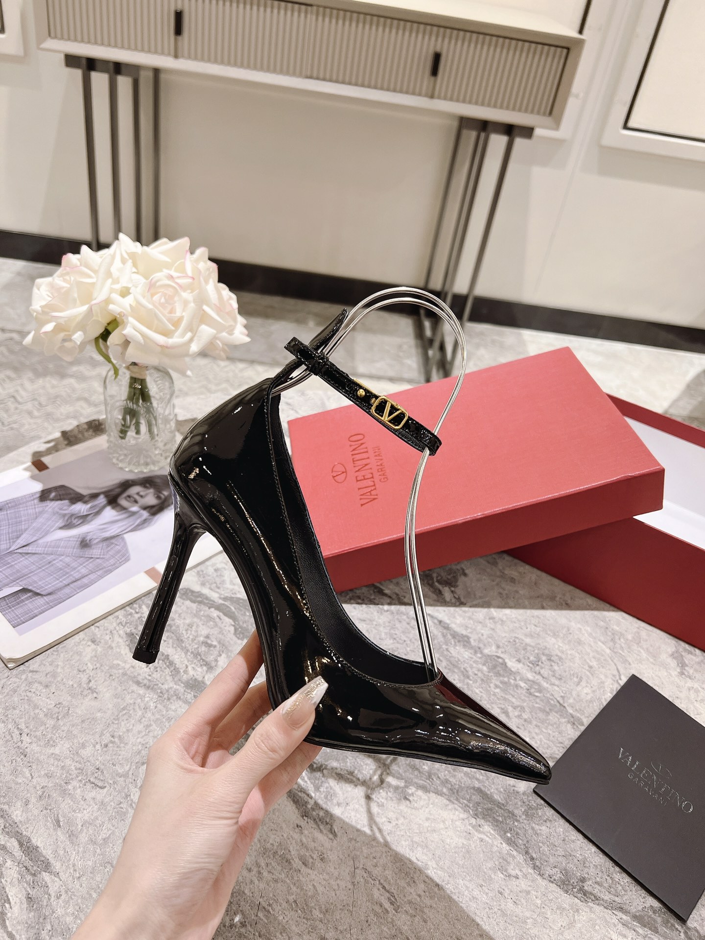 [TOP] VALENTINO High-heeled Shoes  - Black - 711 Luxury