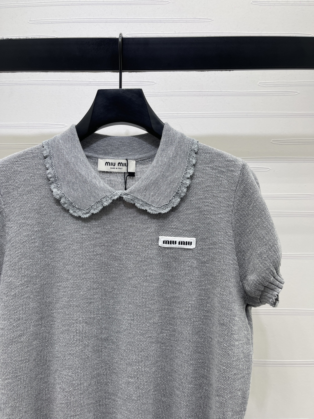 [TOP] Miu Miu  Simple Collared Knit Short-sleeved T-shirt - Grey