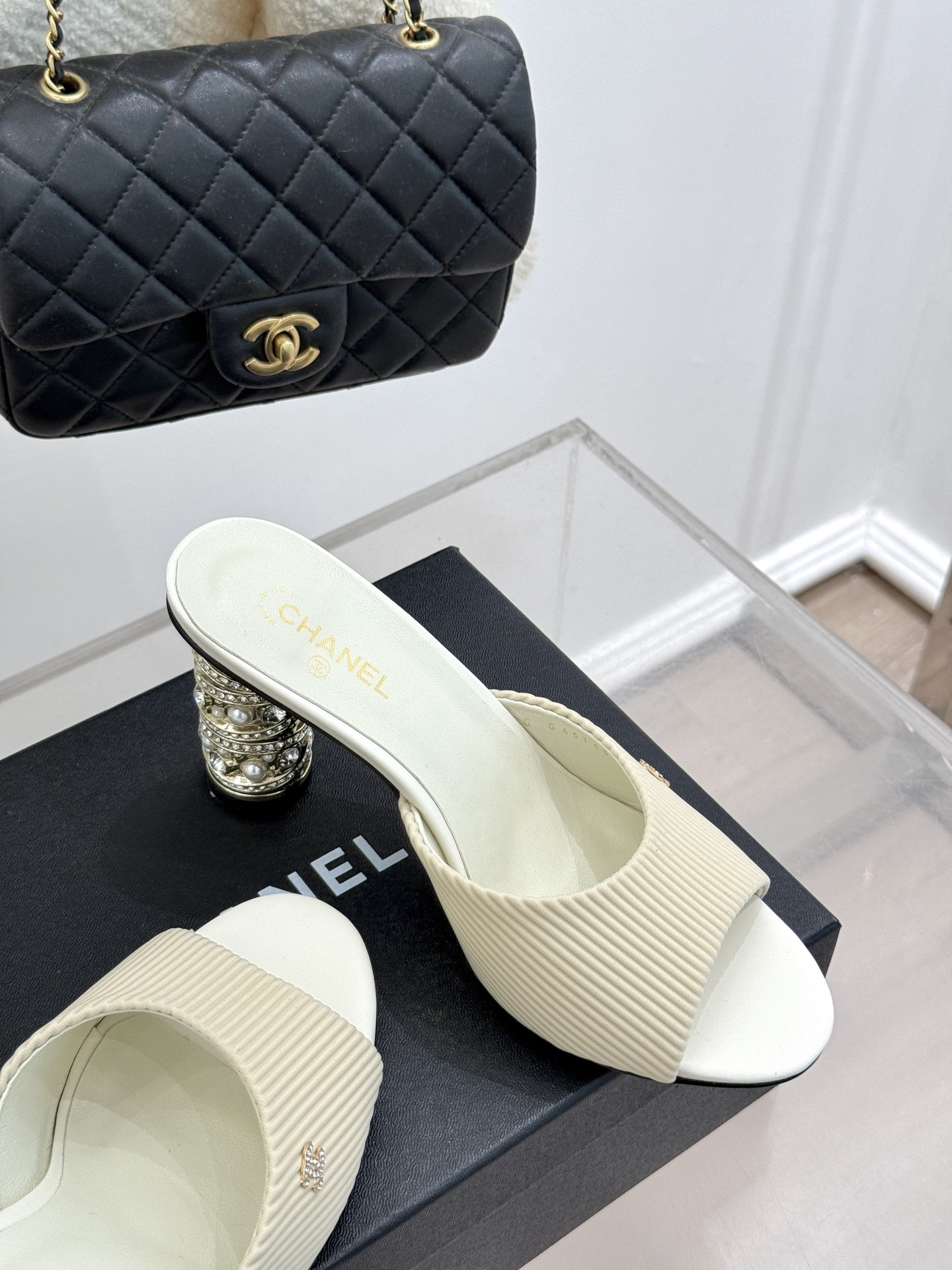 [TOP] CHANEL High-heeled Sandals - White