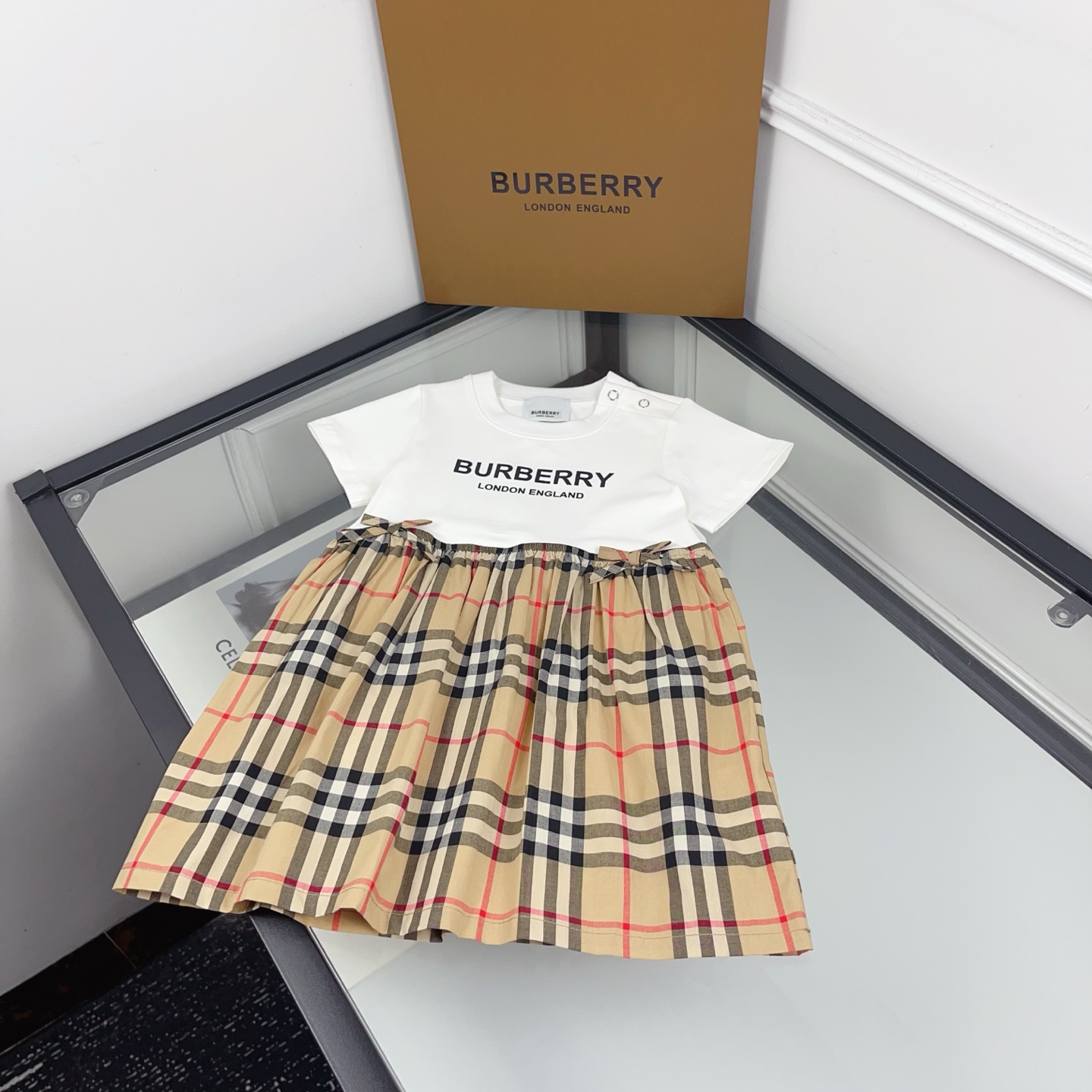 Burberry Baby Girls White Vintage Plaid Spliced Bow Short Sleeve Dress With Liner Toddler Sizes 66-120 infant