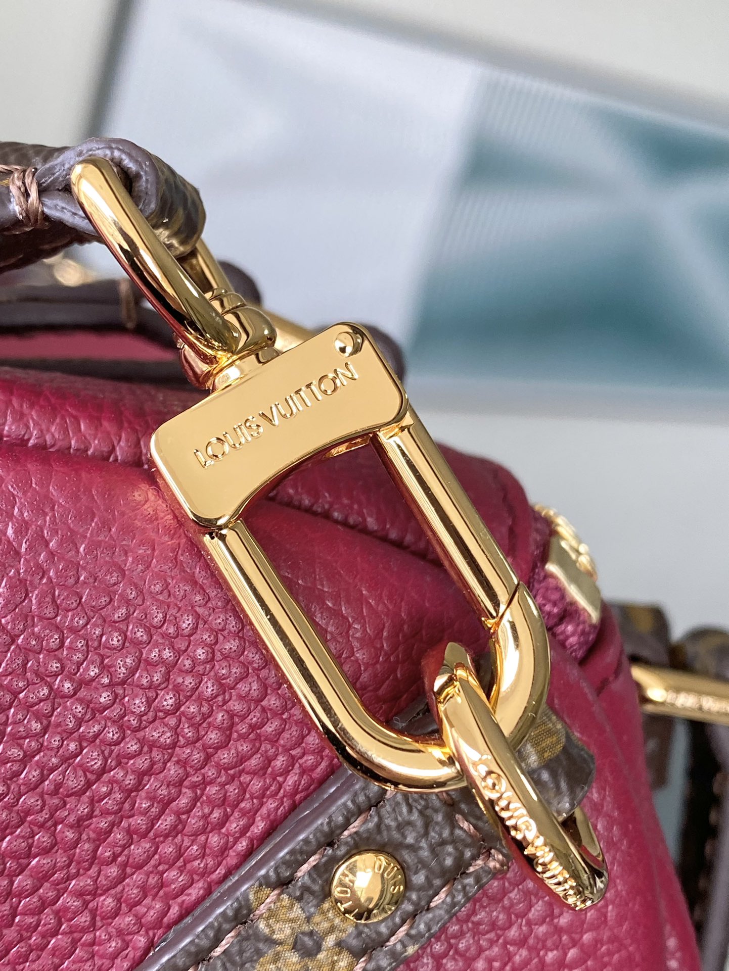 [TOP] Louis Vuitton LV Express Bag 24 x 18.5 x 36  cm - Rose Red
