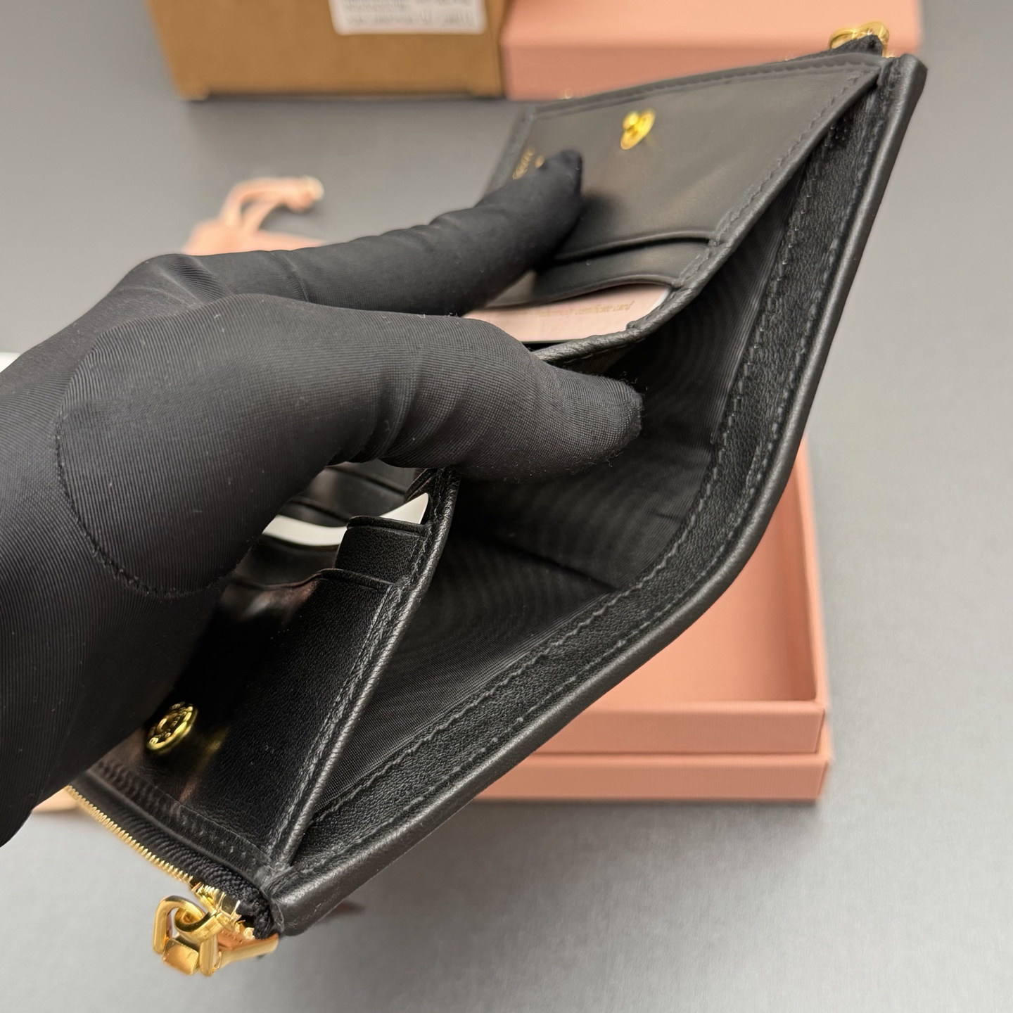 [TOP] Miu Miu  Wallet 11 x 9.2cm - Black