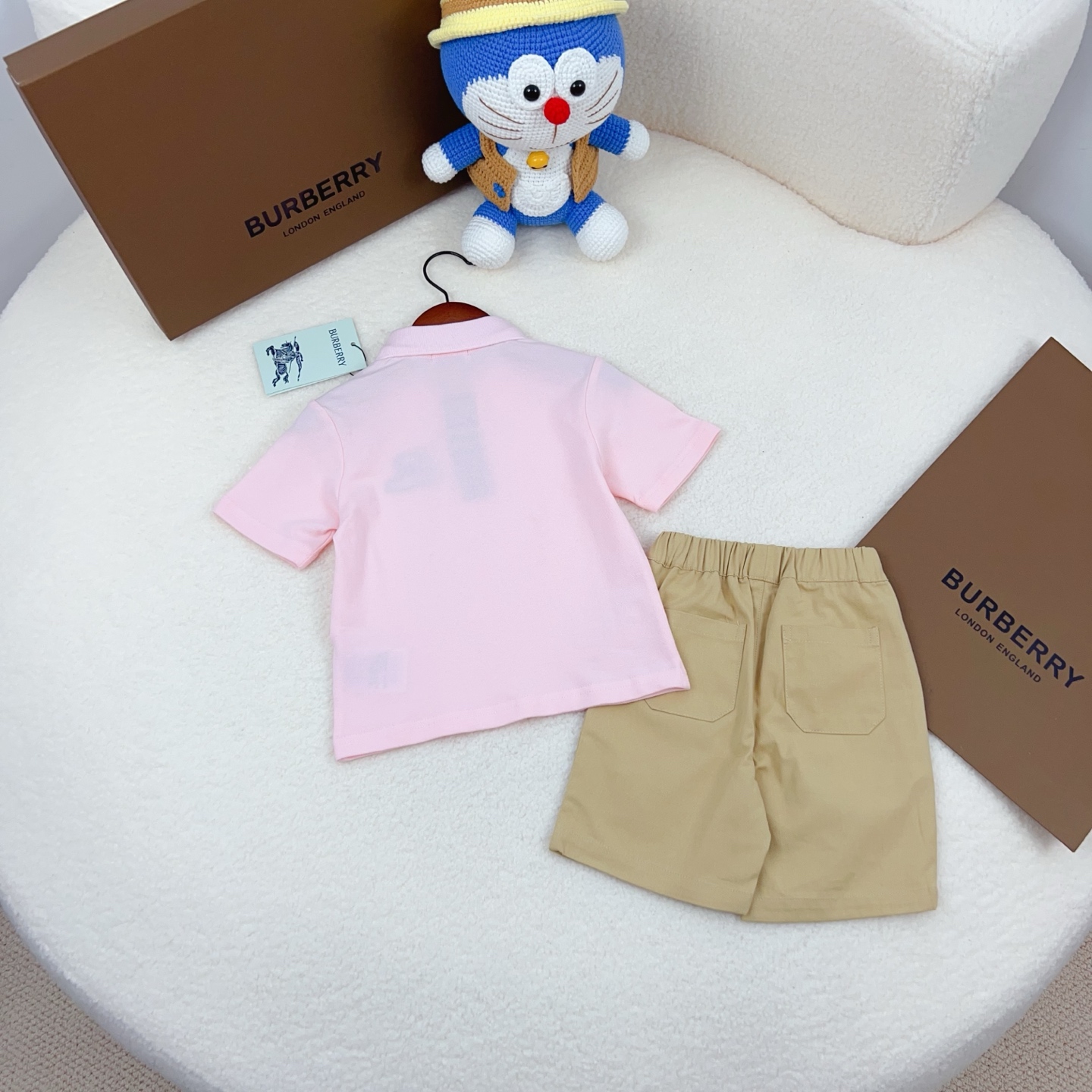 Burberry Unisex Kids Pink Red Bear Embroidered Pique Polo & Khaki Cotton Shorts 2 Piece Summer Set Boys Girls Sizes 90-160