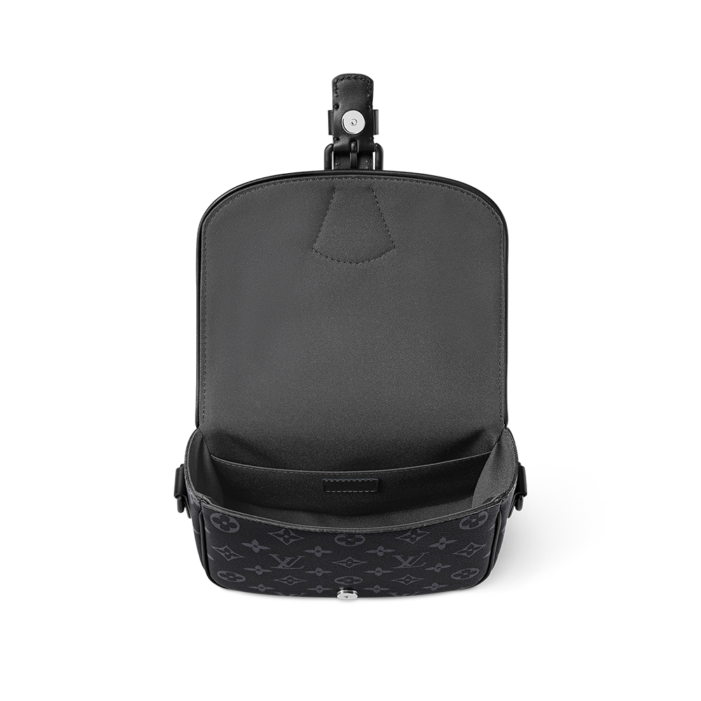 Louis Vuitton Bag LOUIS VUITTON Montsouris Messenger PM Monogram Eclipse M12519 #300050 View 2 | Nigo Office