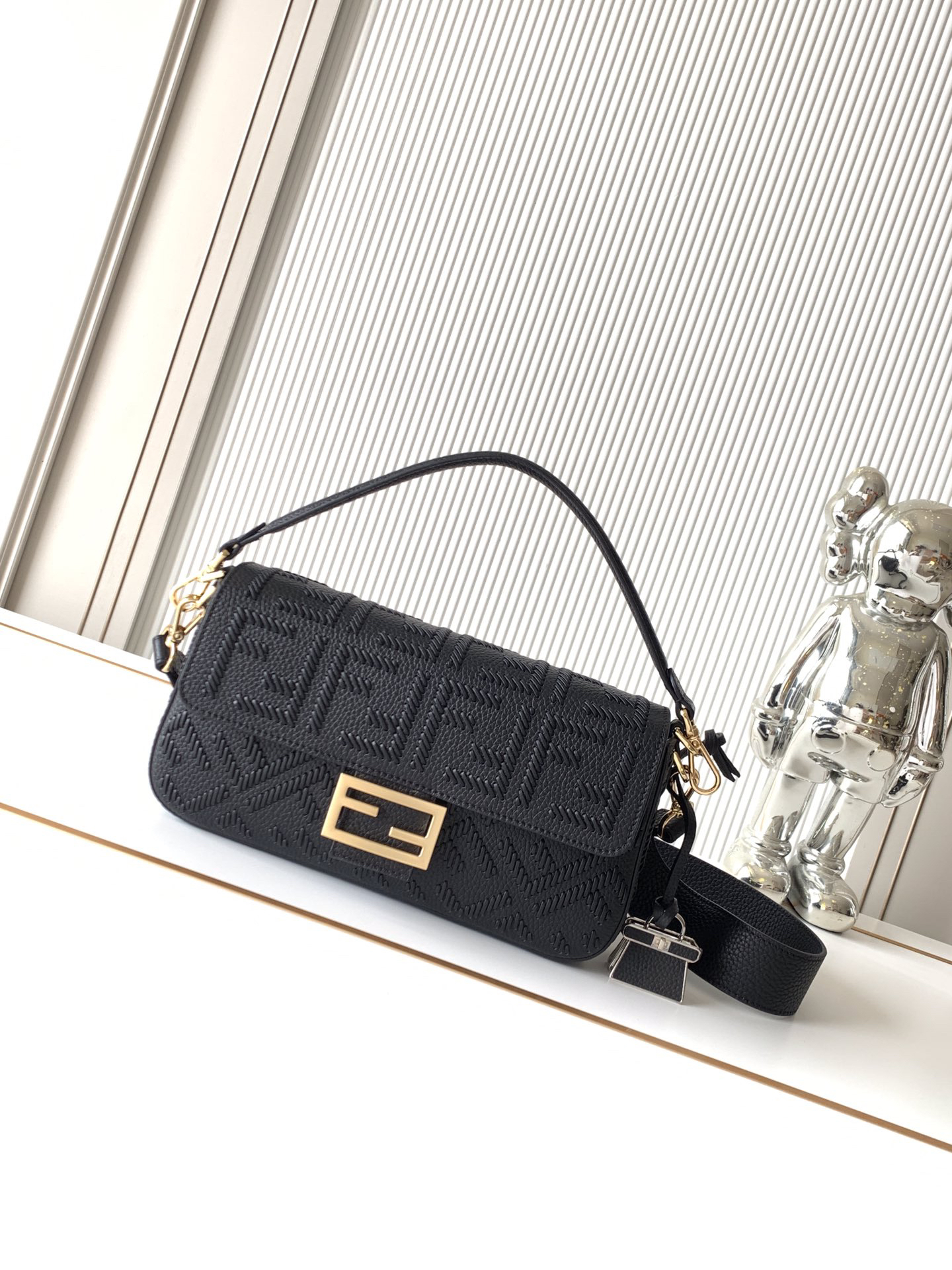 [TOP] FENDI Baguette Bag 27-6-15cm - Black - 711 Luxury