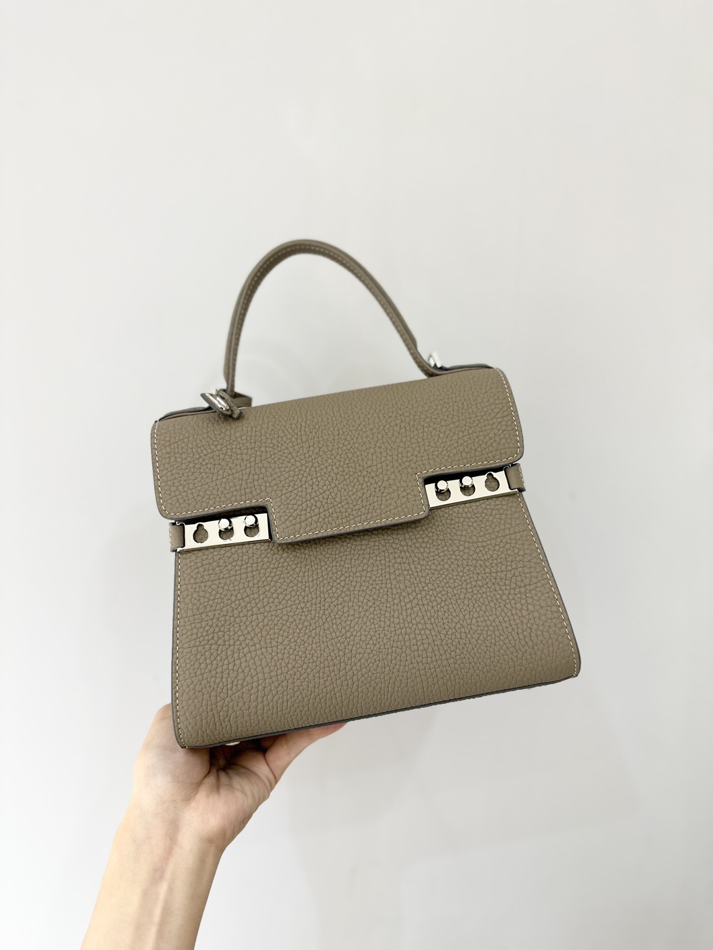 [TOP] Delvaux Tempete Bag Calfskin PM 21.5x9x10cm - Gray - 711 Luxury