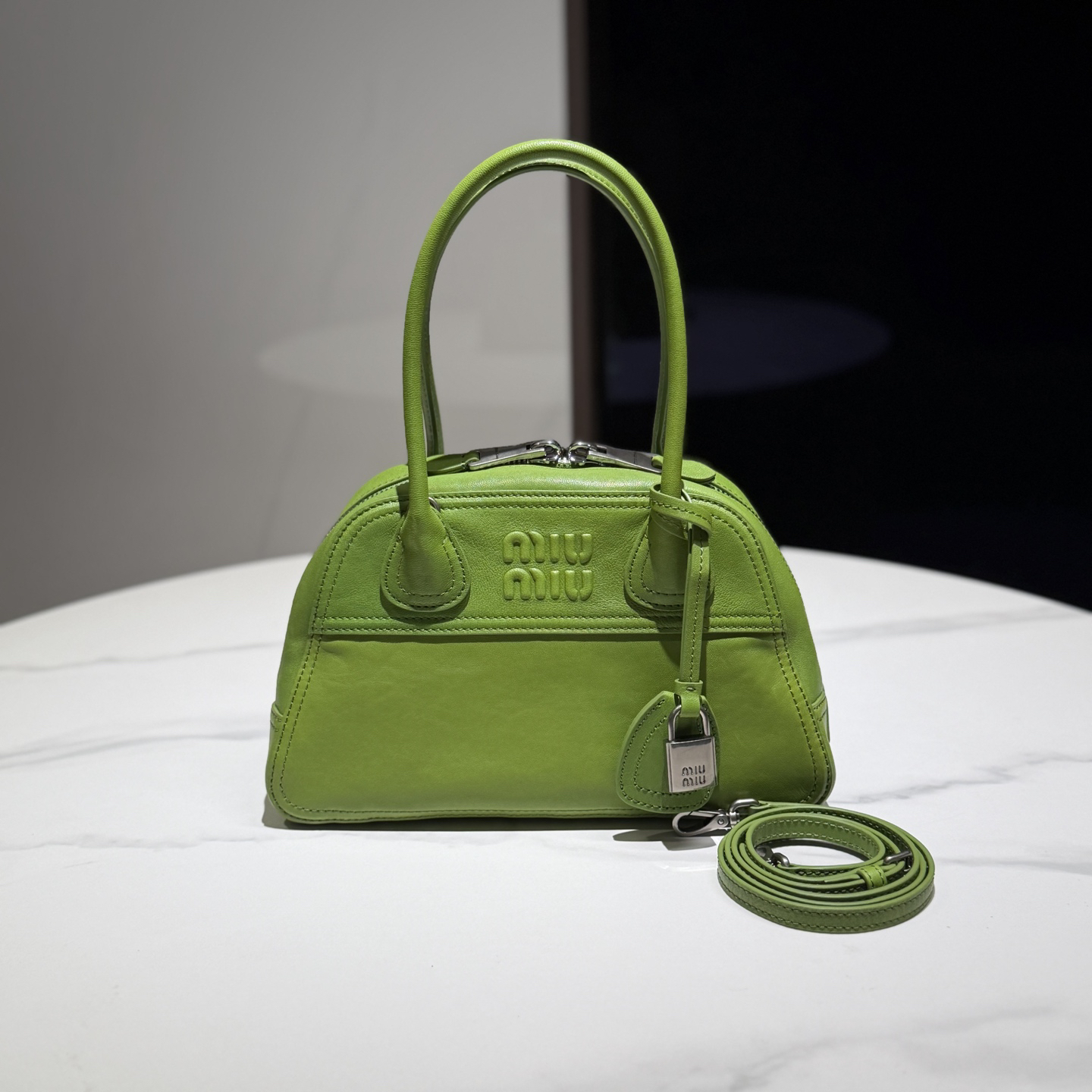 [TOP] Miu Miu Vivant Handbag 28X17X9.5CM - Green - 711 Luxury