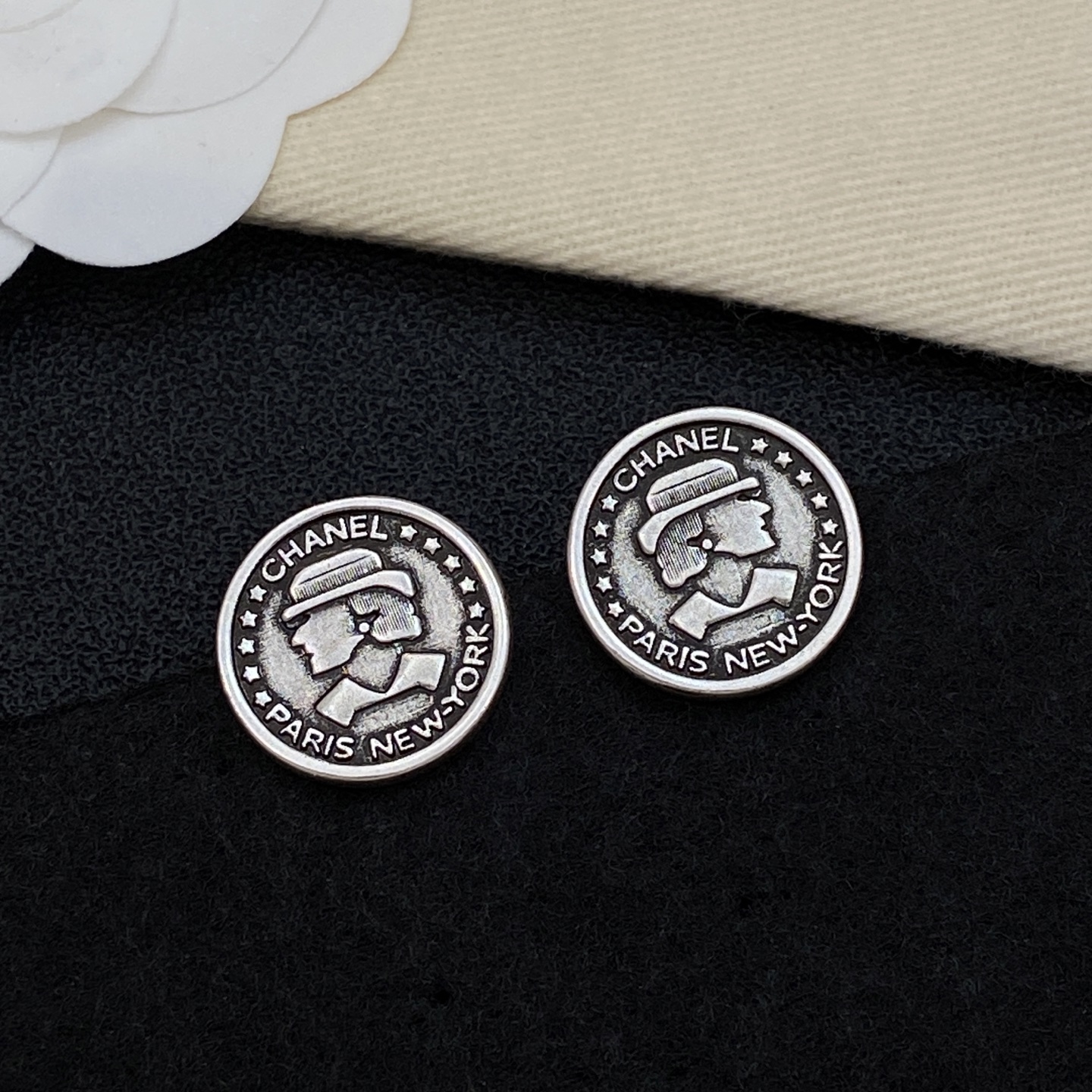 [TOP] CHANEL Earrings - 2 Color - 711 Luxury