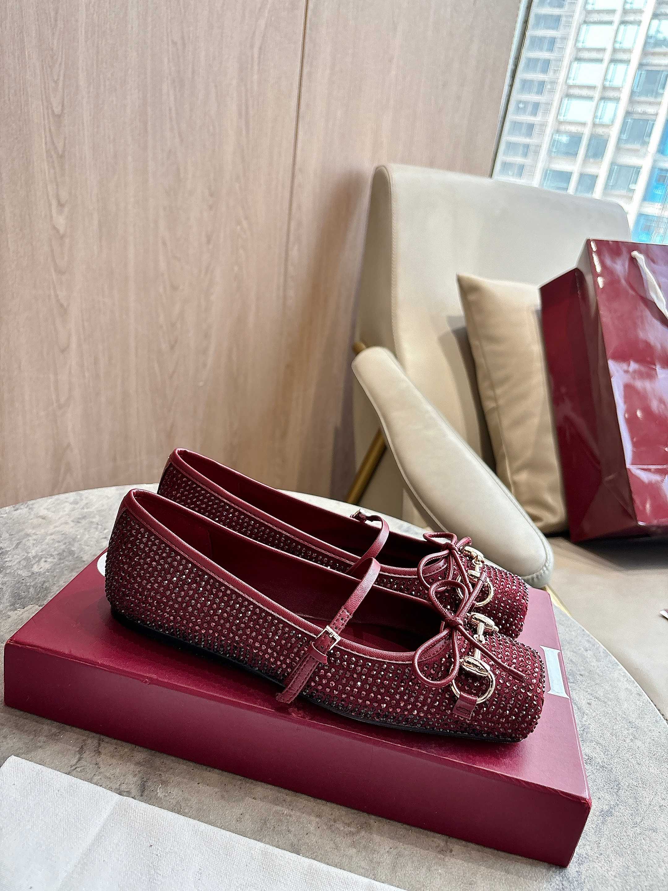 [TOP] GUCCI Horse-bit Fastening Flat Ballet Shoes - Red - 711 Luxury