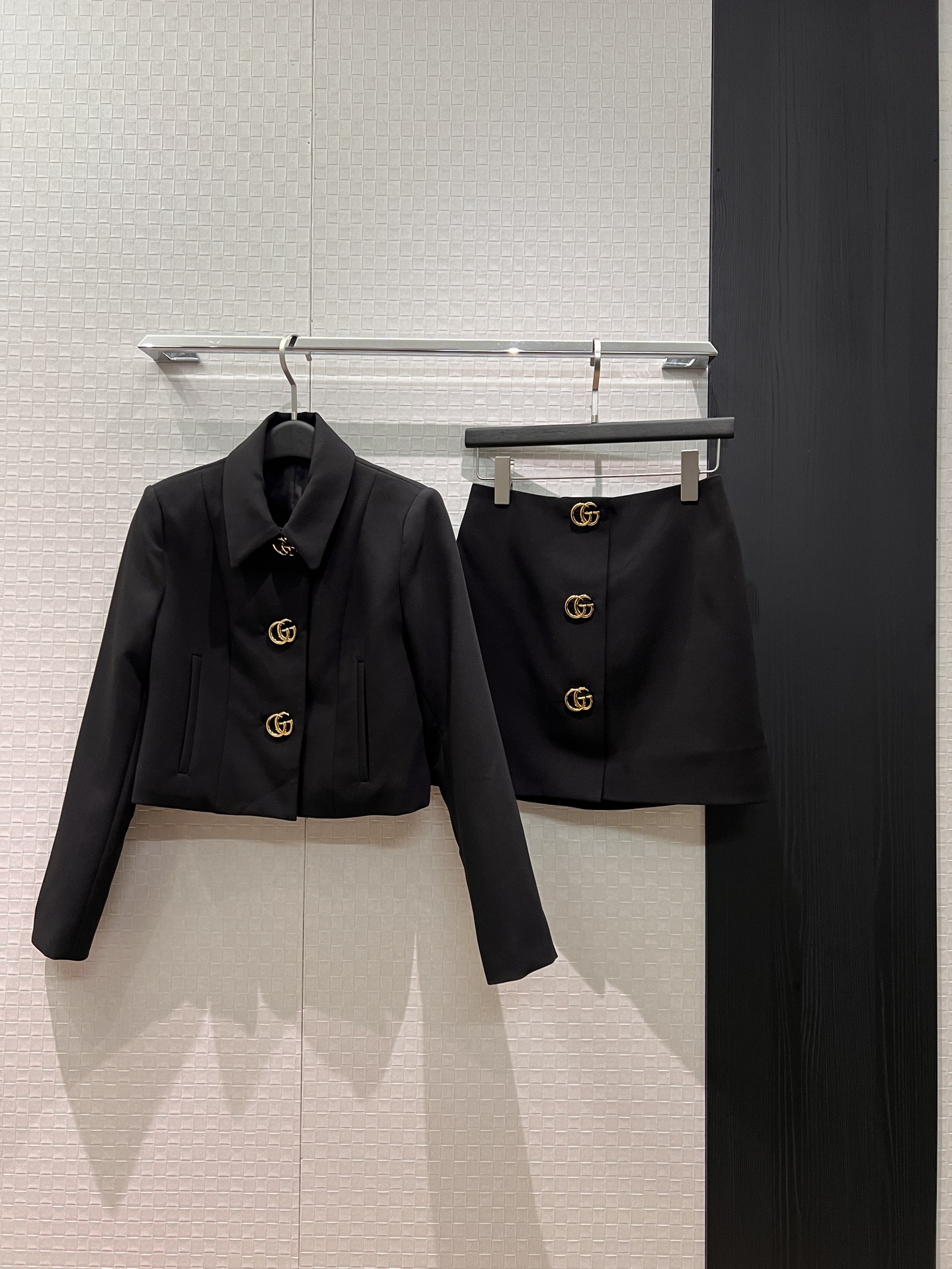 [TOP] GUCCI Jacket and Skirt Set - Black