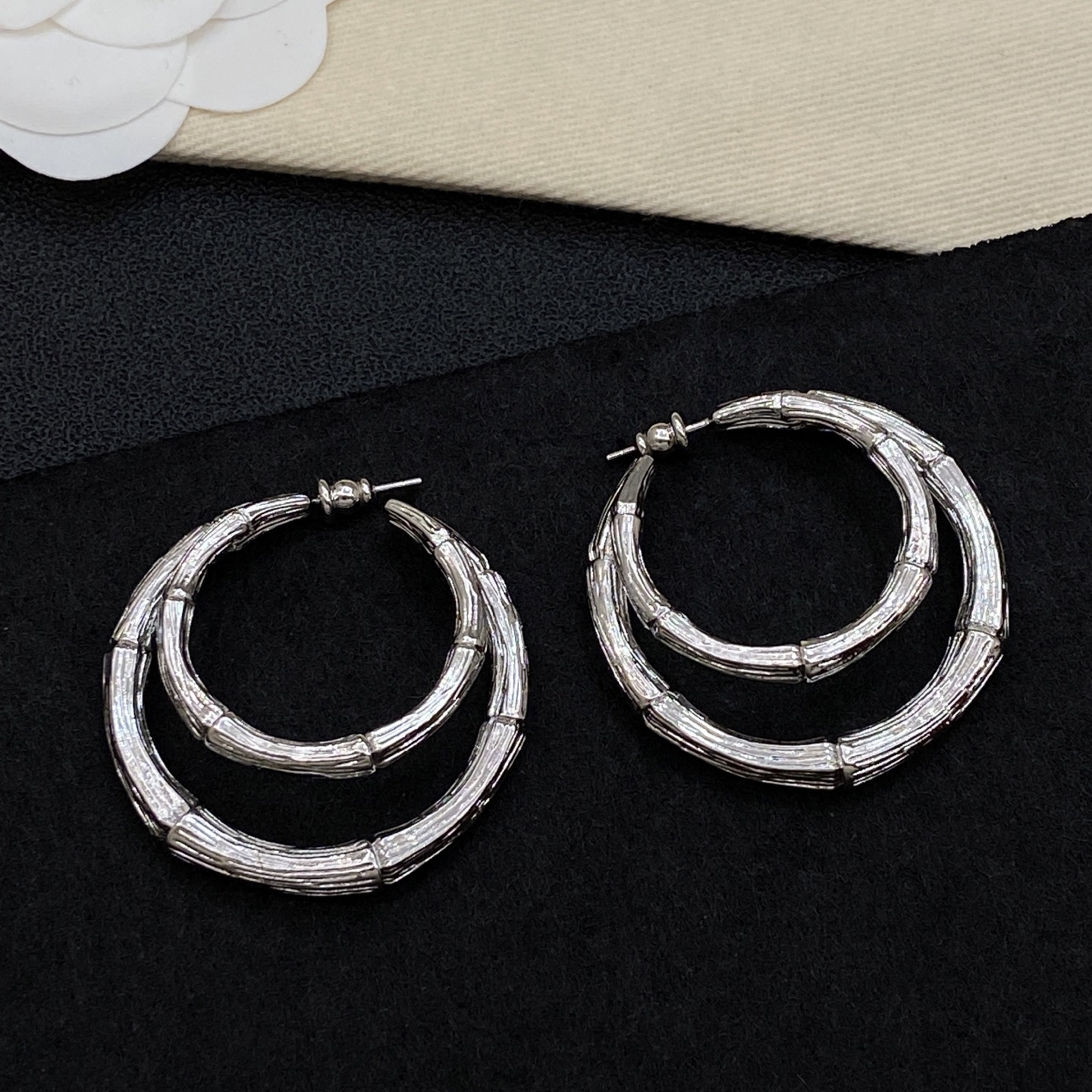 [TOP] Yves Saint Laurent YSL Earrings - 2 Color - 711 Luxury