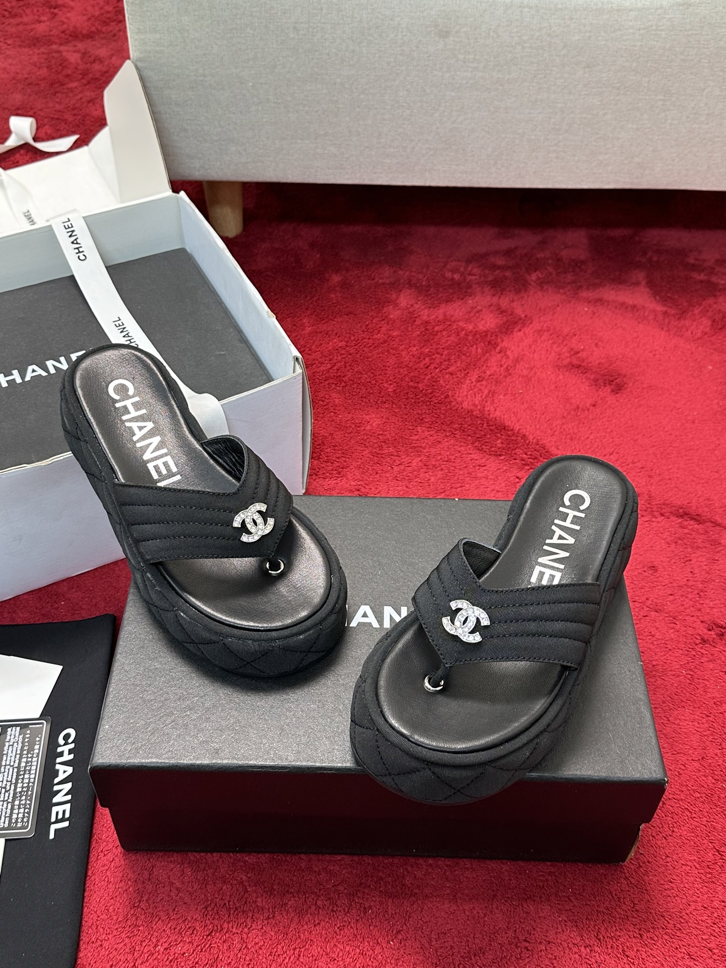 [TOP] CHANEL Sandals - Black