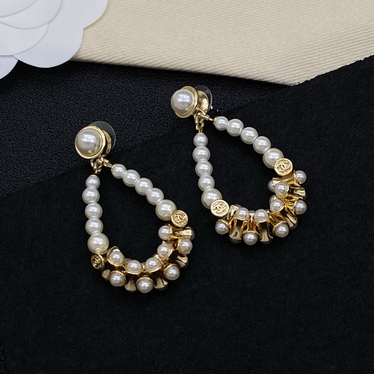 [TOP] CHANEL Earrings - Gold - 711 Luxury