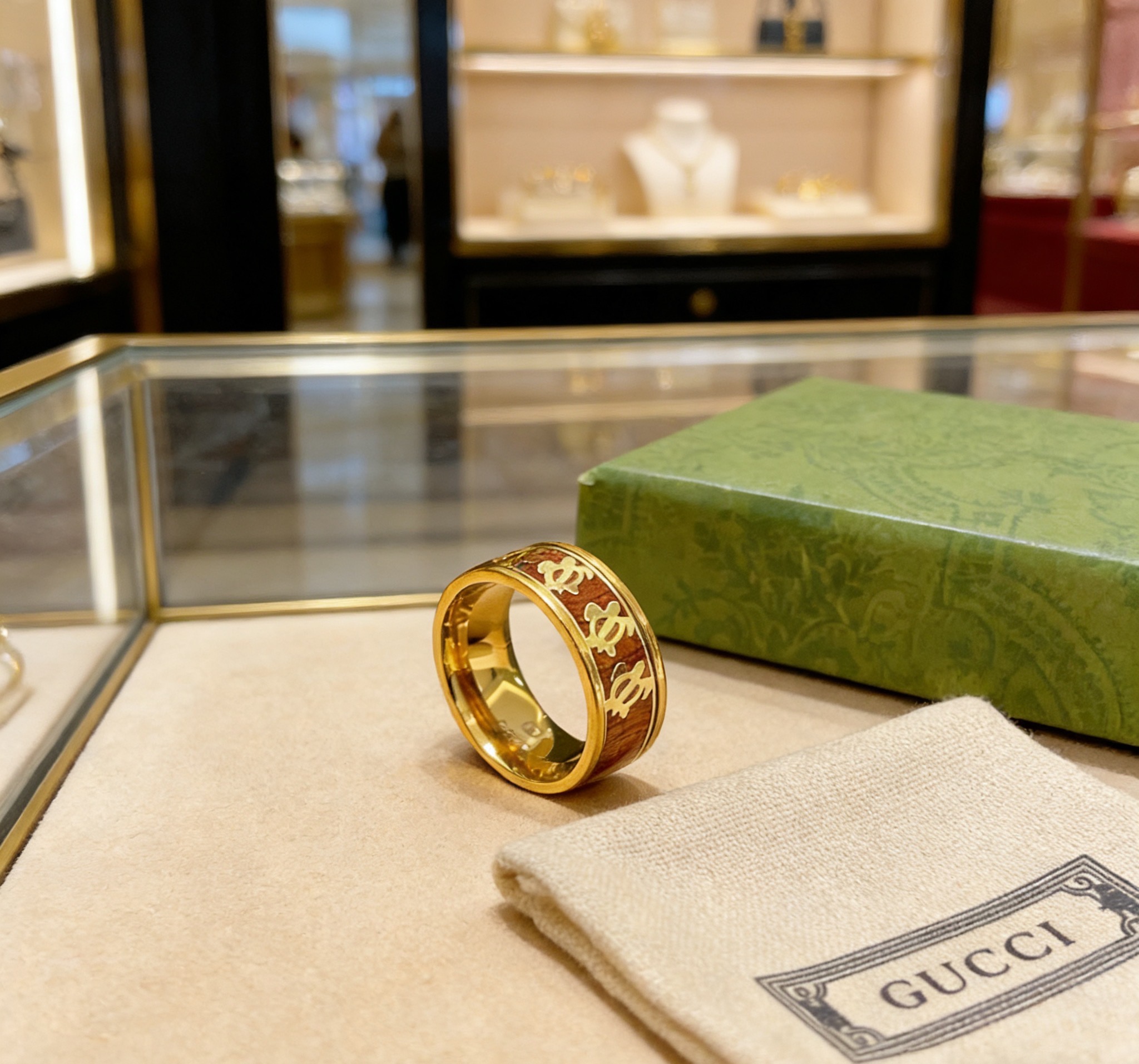 [TOP] GUCCI GG Ring - Gold