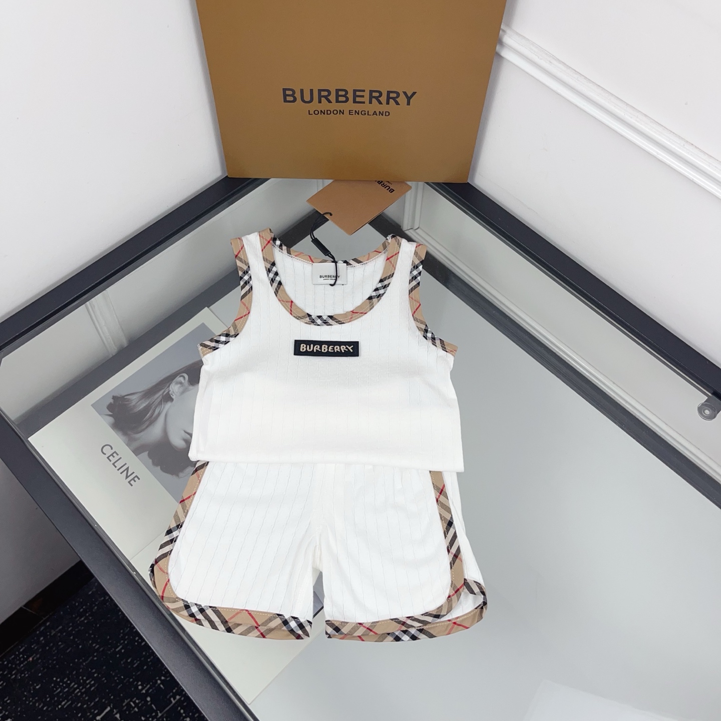 Burberry Unisex Baby White Vertical Rib Tank Top & Vintage Check Trim Shorts Two Piece Set Infant Boys Girls Sizes 66-110