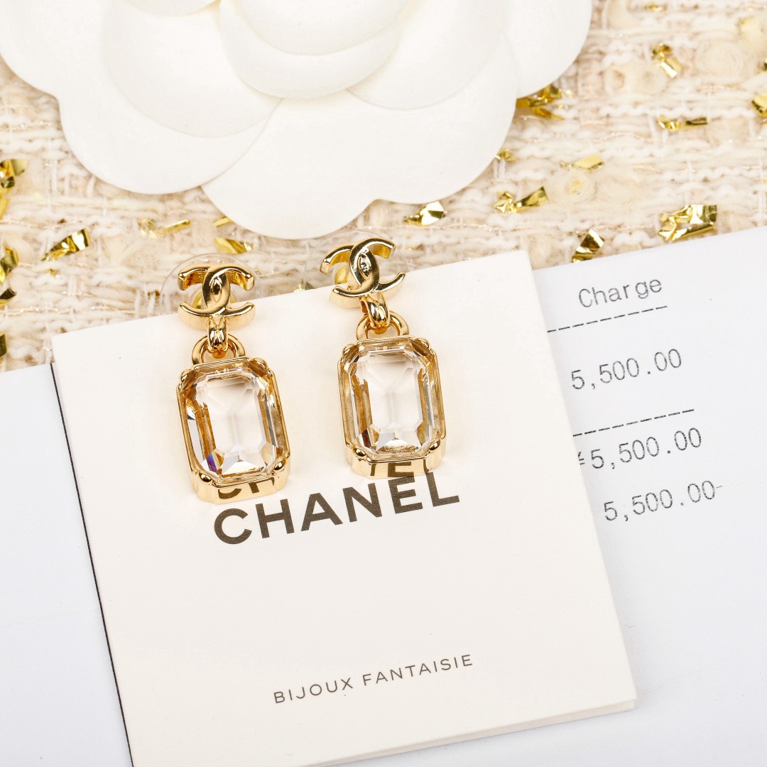 [TOP] CHANEL Earrings - Gold