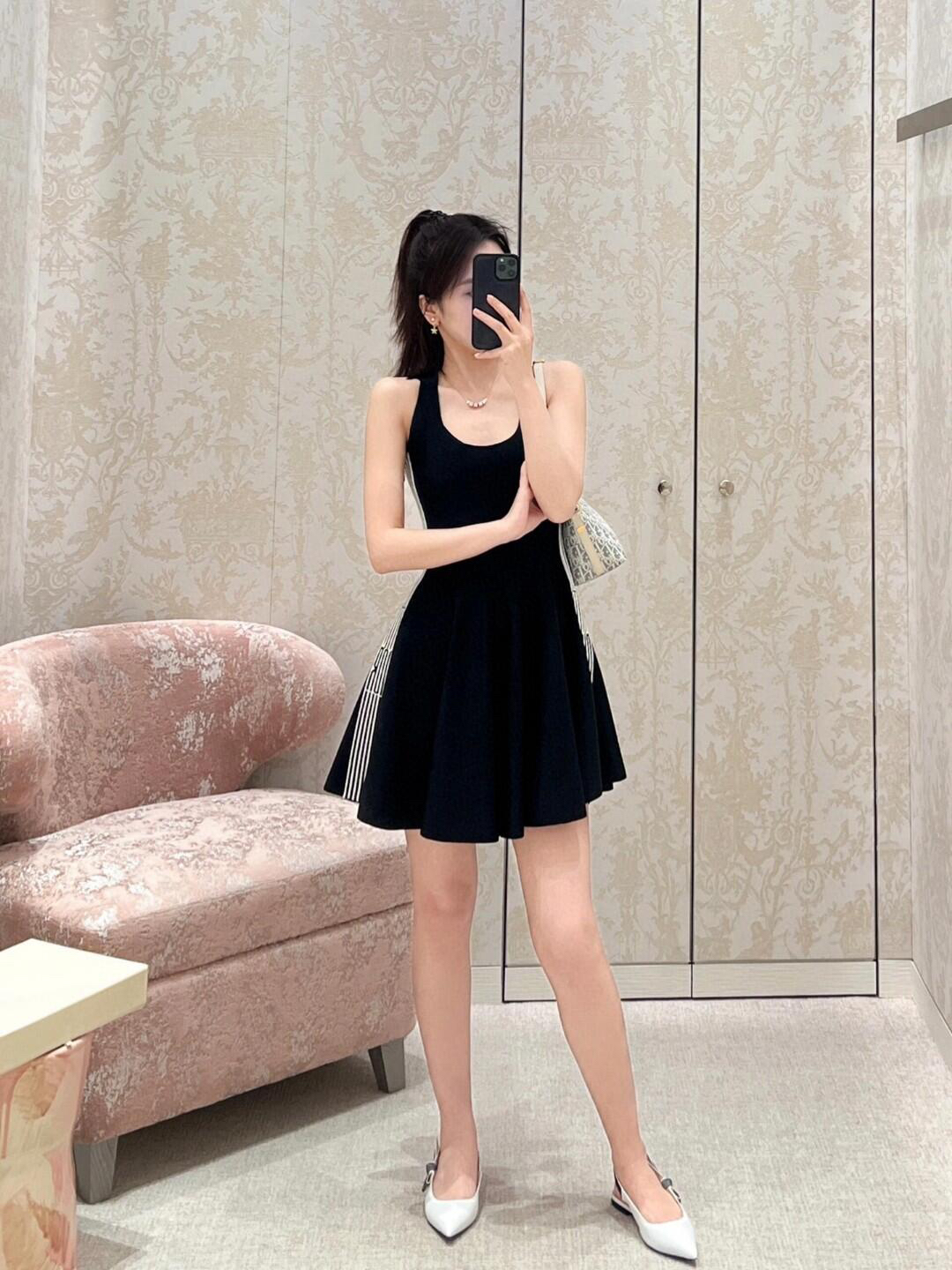 [TOP] Christian Dior Dress - Black