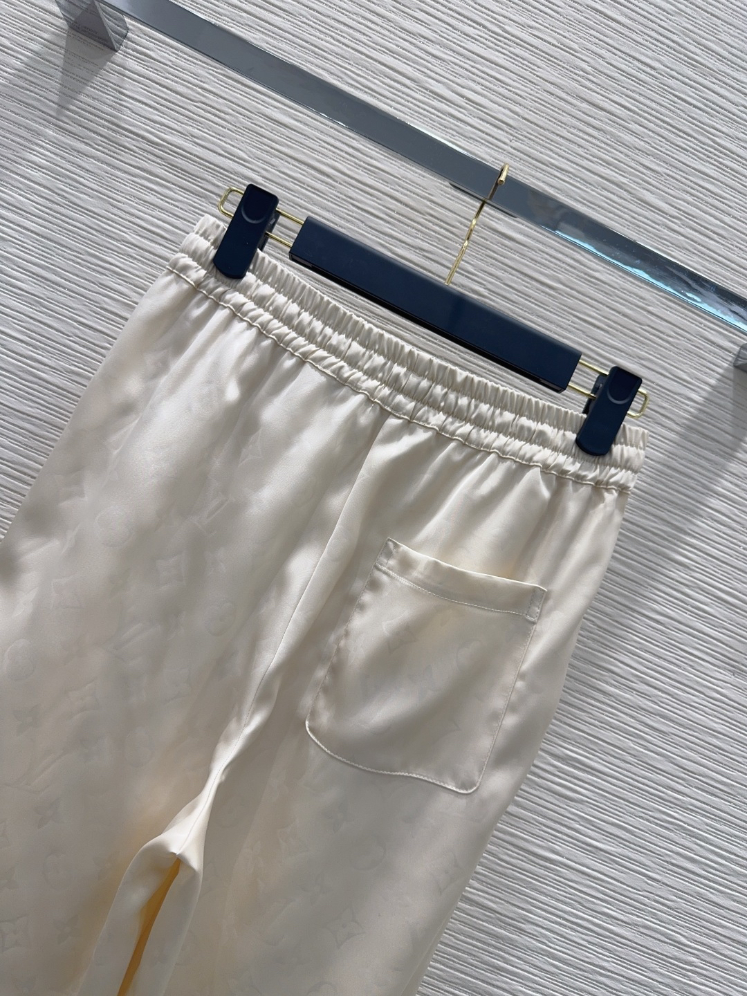 [TOP] Louis Vuitton LV Pants - White