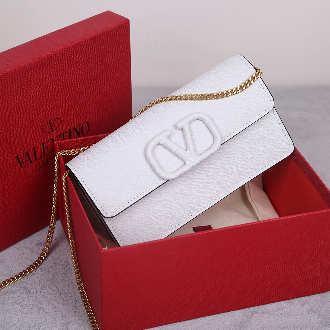 [TOP] VALENTINO Garavani VLogo Signature Bag 20 x 10.5 x 4 cm - White - 711 Luxury