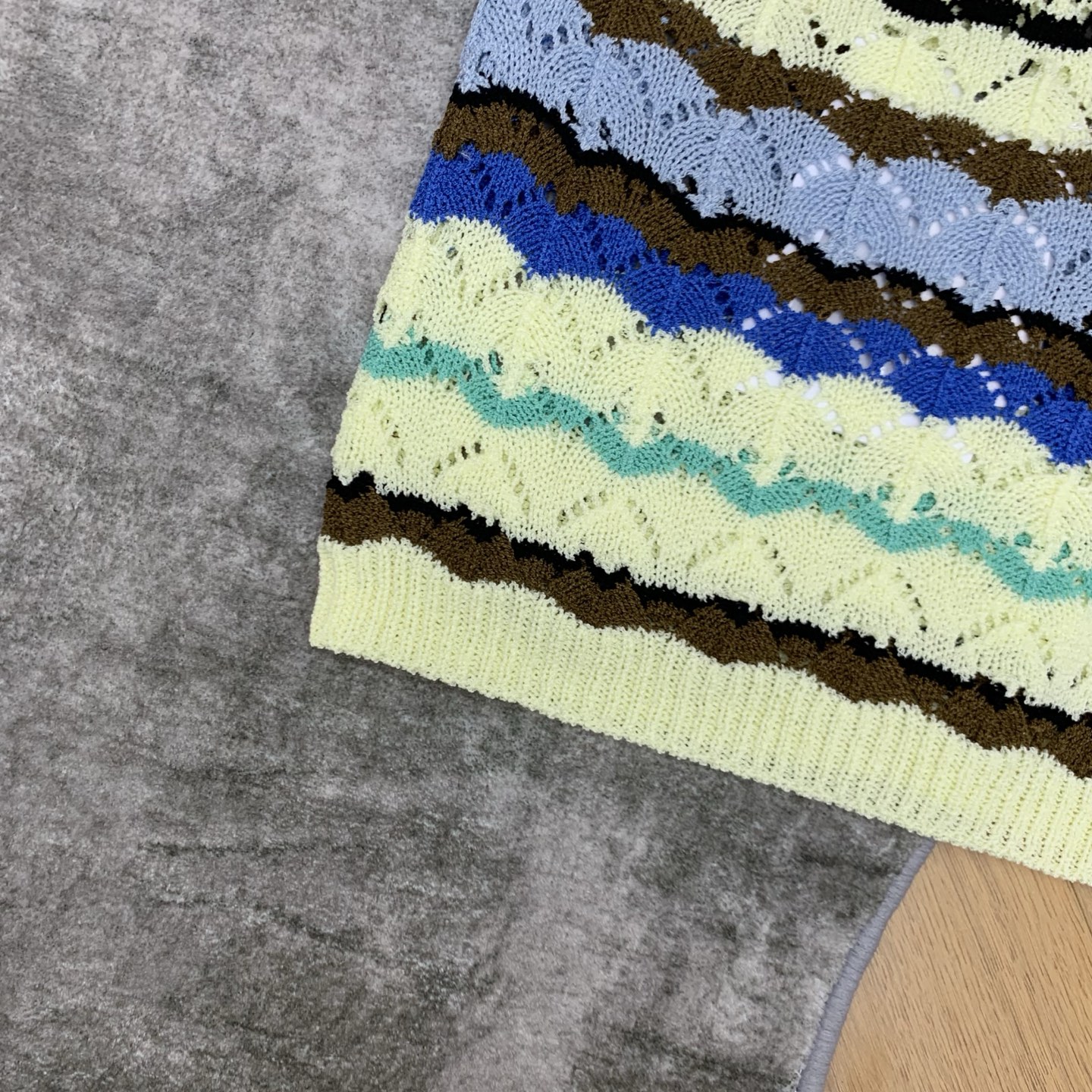 [TOP] CHANEL Knitted Vest - Yellow