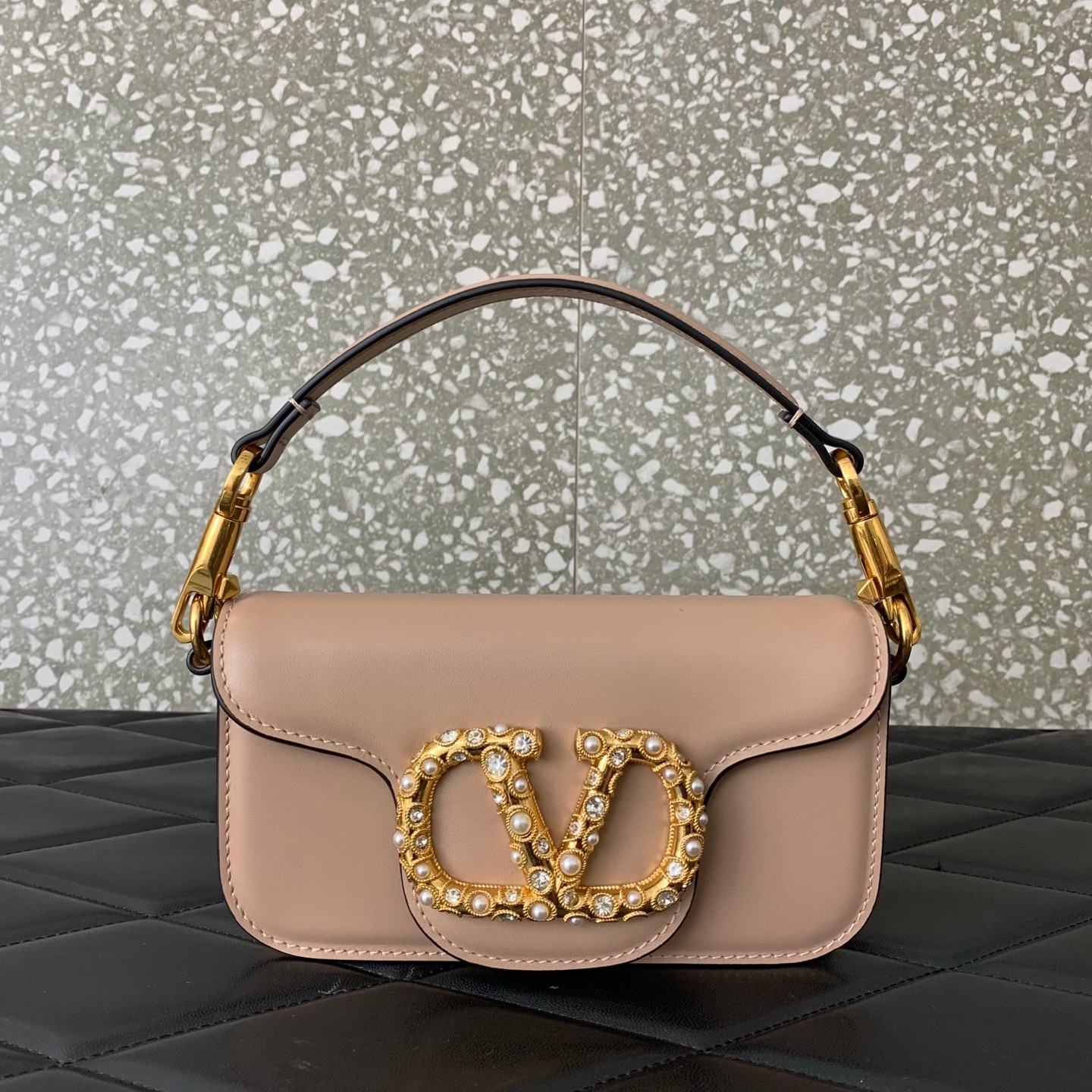 [TOP] VALENTINO Garavani Loco Bag 20x11x5cm - Pink