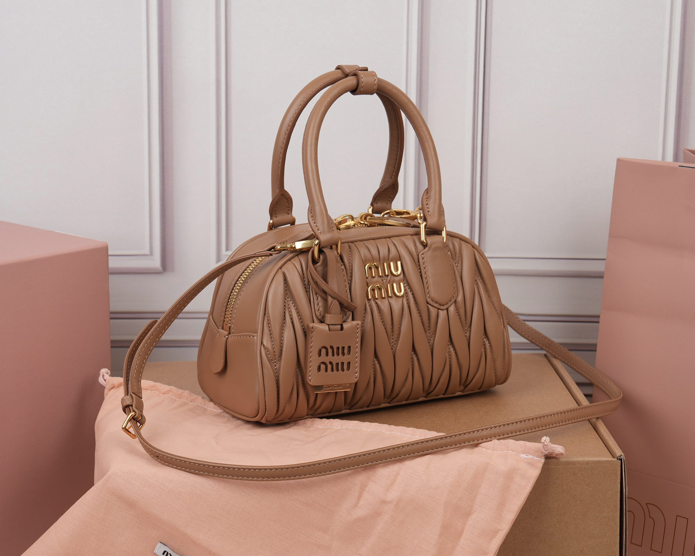 [TOP] Miu Miu Arcadie Handbag  22x13x10.5cm - Brown - 711 Luxury