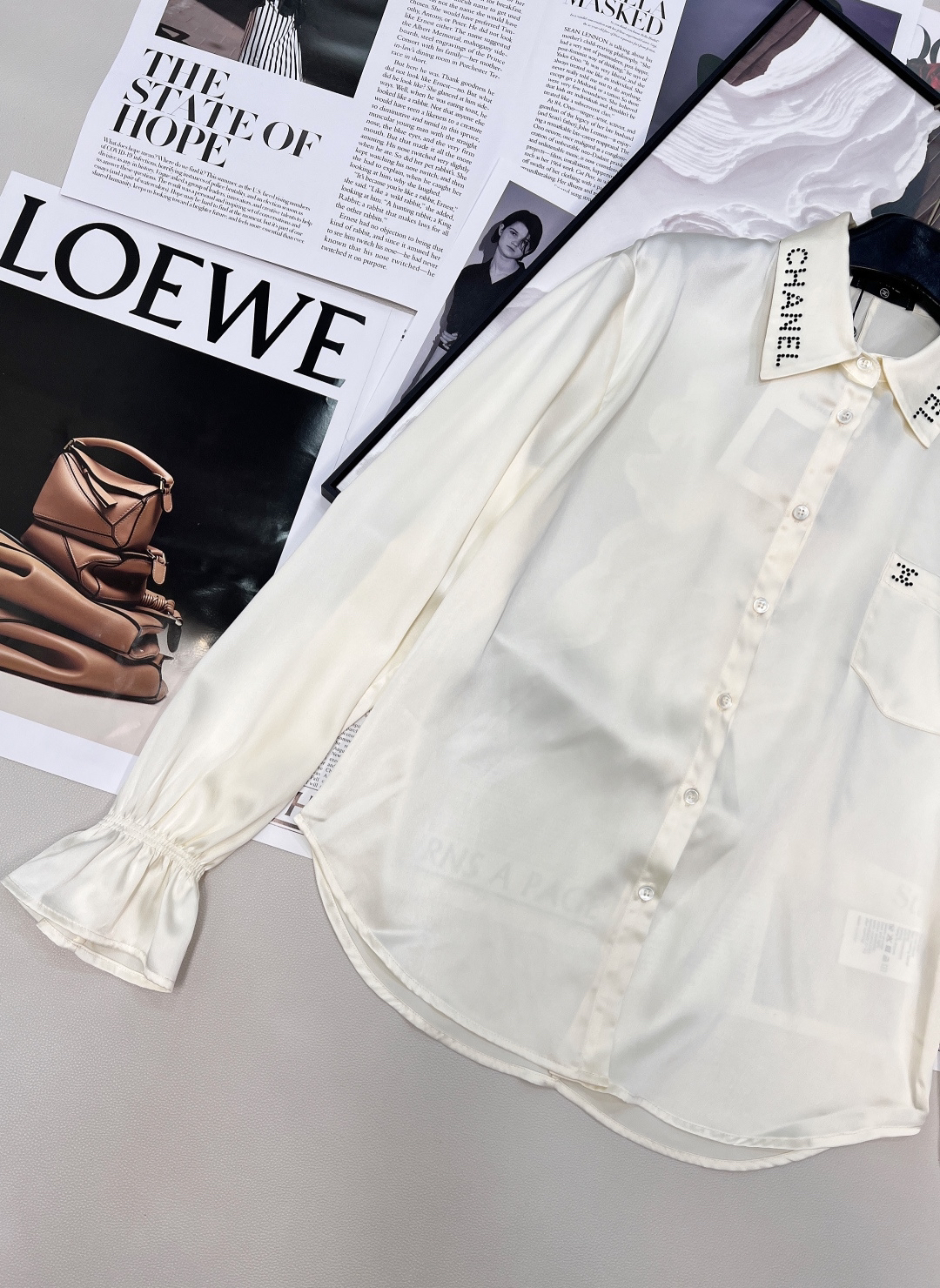 [TOP] CHANEL Shirt - Beige