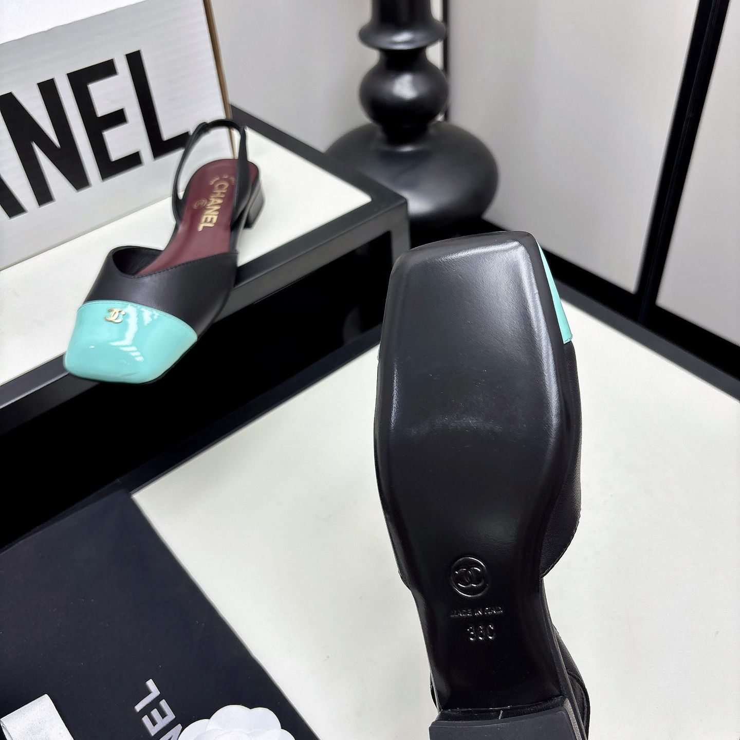 [TOP] CHANEL Mules - Black - 711 Luxury