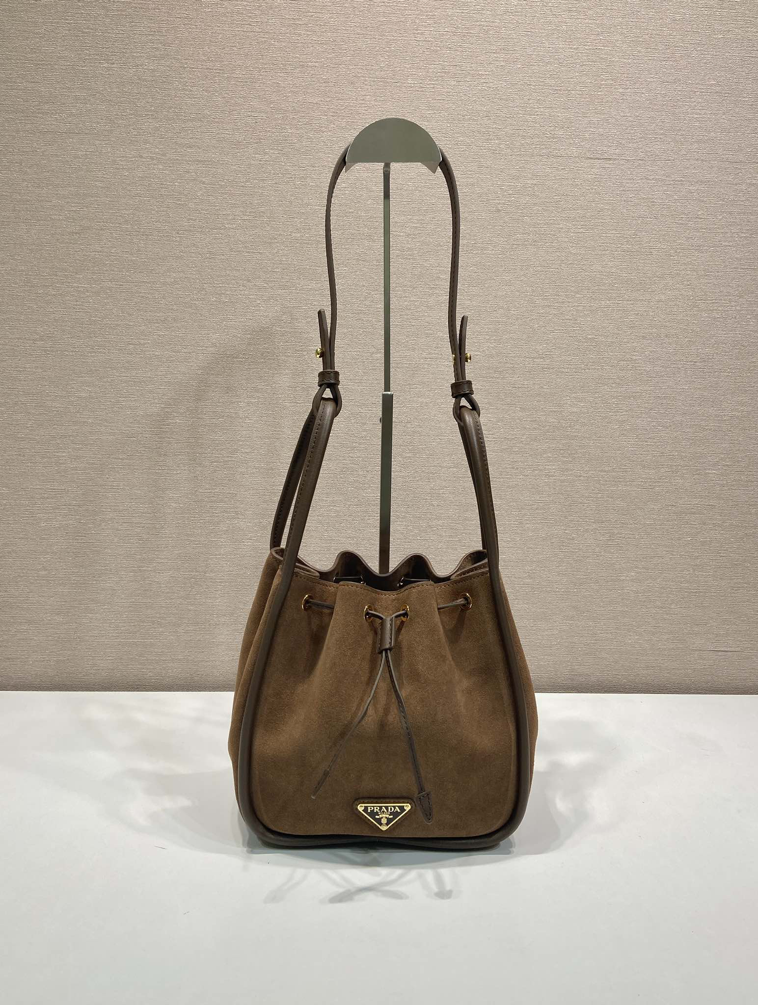 [TOP] PRADA Bucket Bag 22x21x10.5cm - Brown