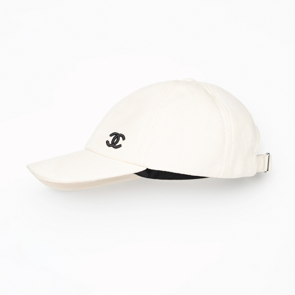 Chanel black Hat CHANEL Cap Cotton ecru & black #389148 | Nigo Office