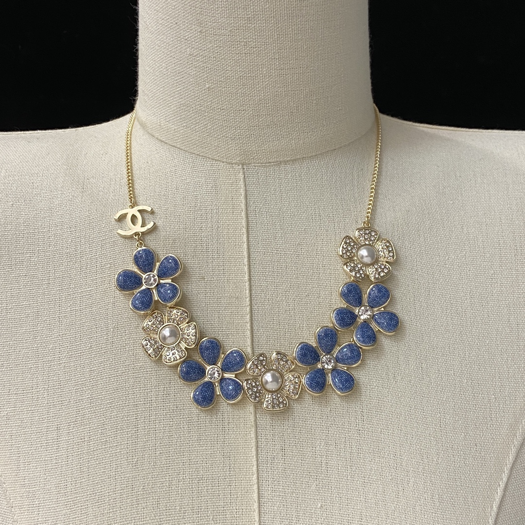 [TOP] CHANEL Long Necklace - Gold